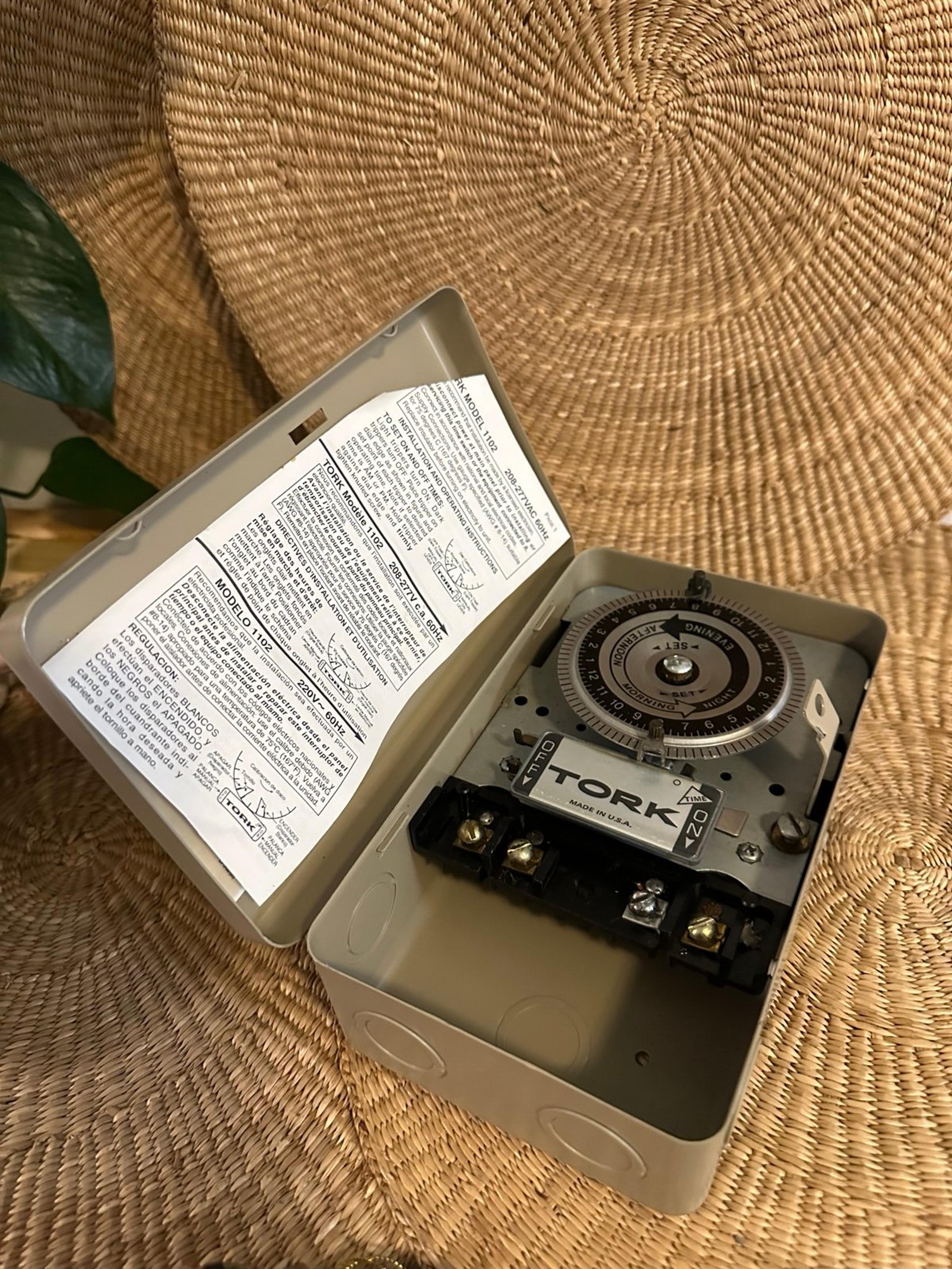 Tork 24 Hour Time Switch Model 1101