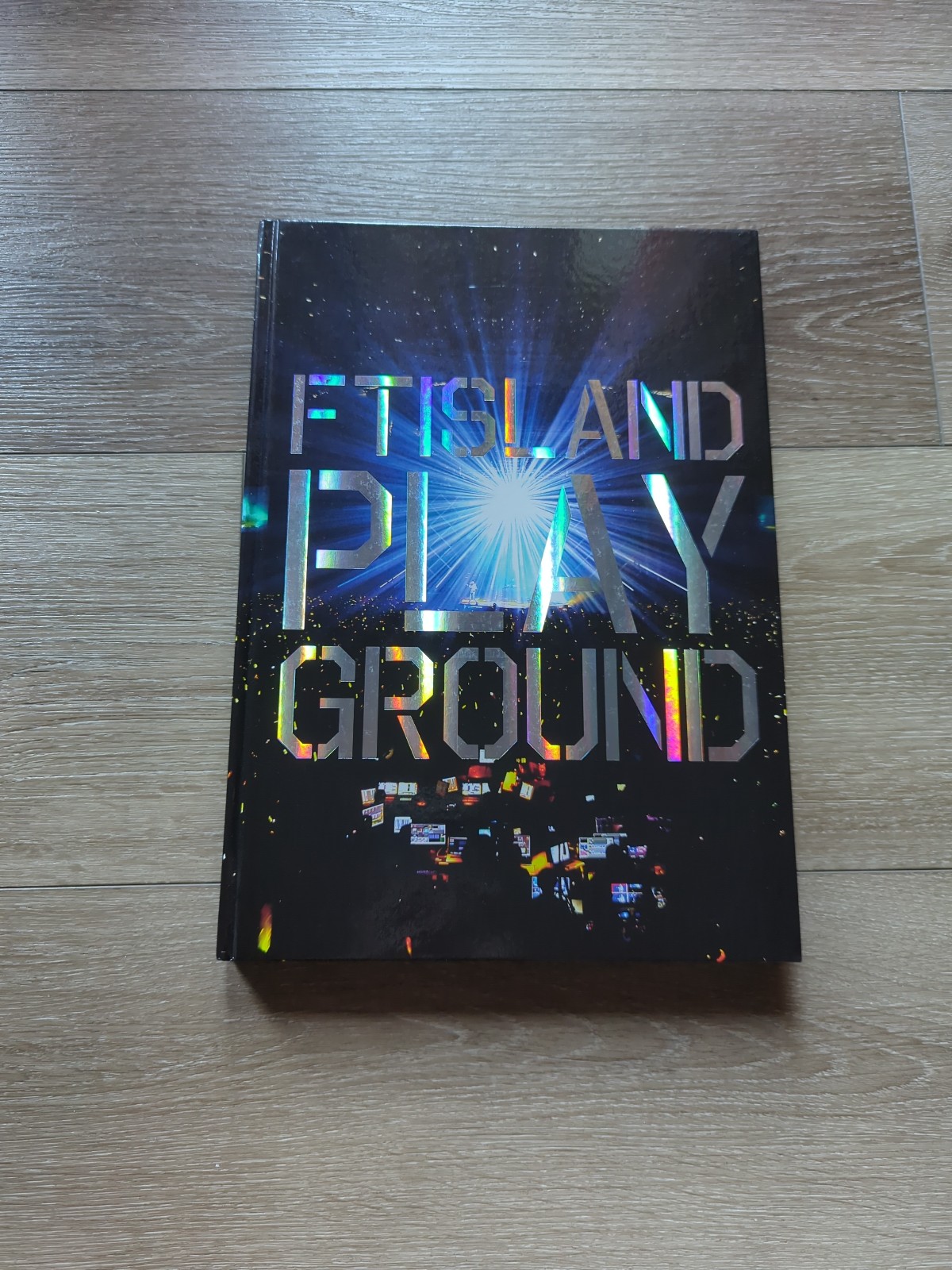 Ftisland playground fanclub concert photobook honggi hongki jaejin minhwan