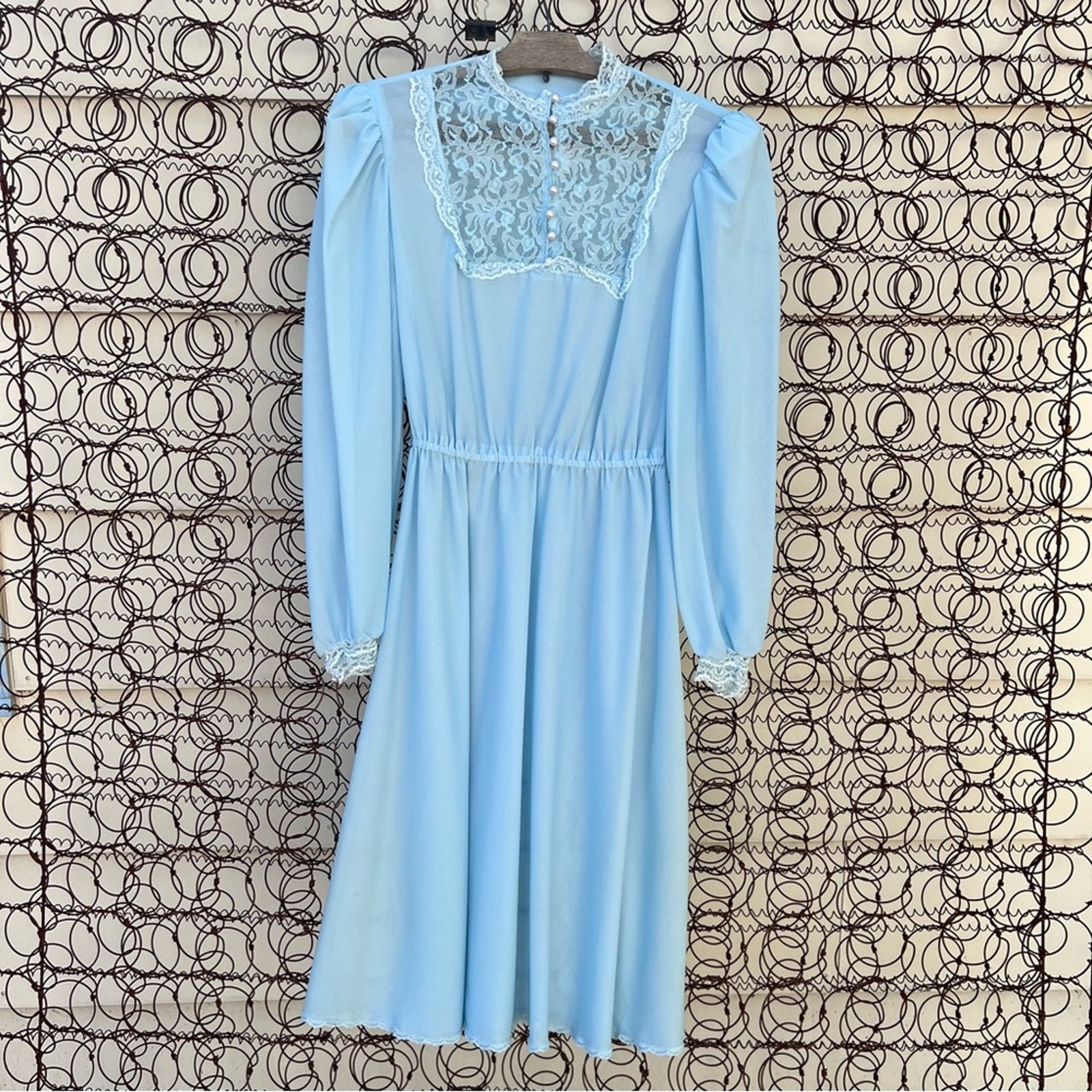 Vintage Jerri Lee New York baby blue crêpe lace bib front prairie dress 11