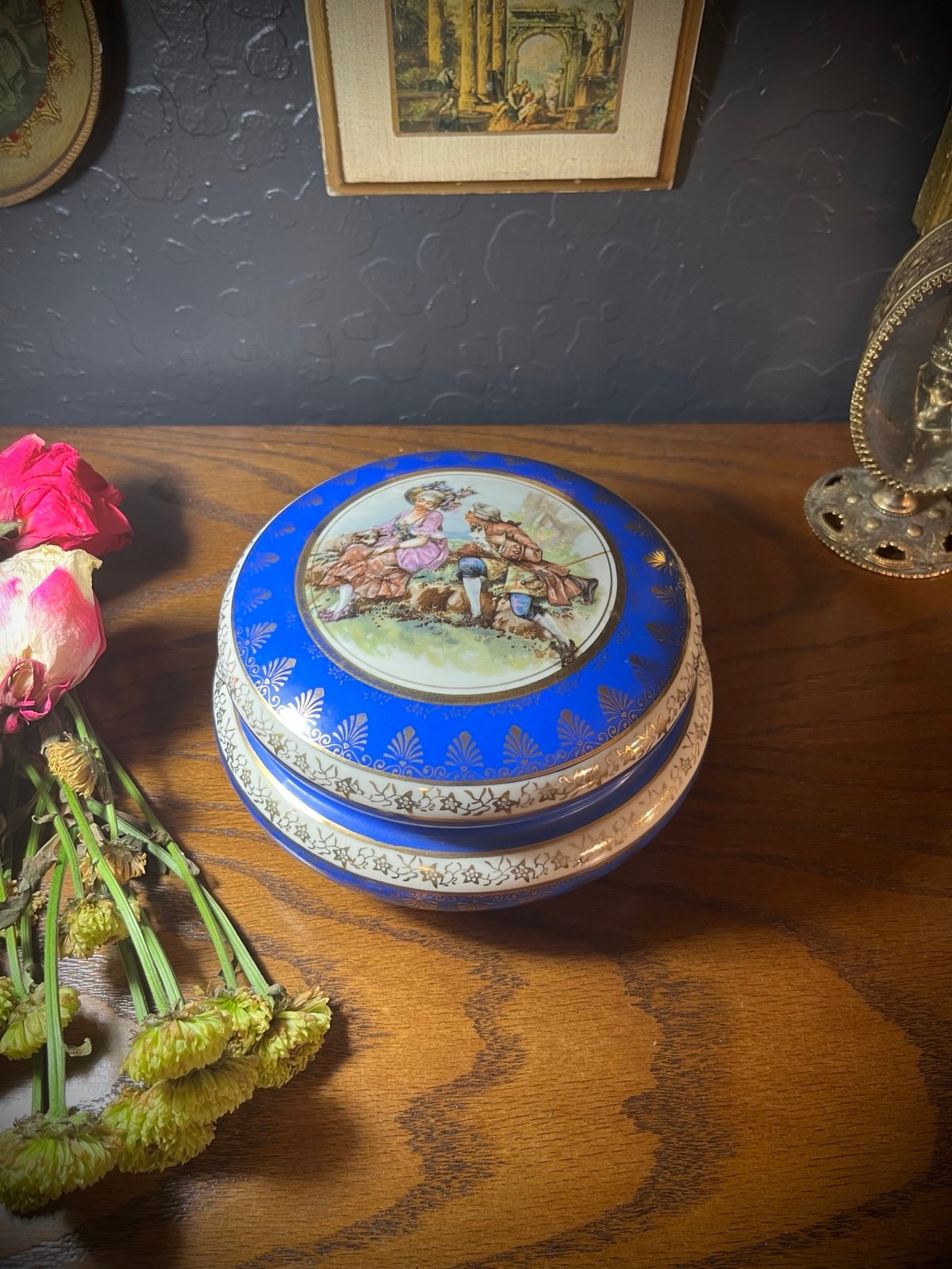 Vintage Round Porcelain Victorian Transfer Trinket Box Made In Japan