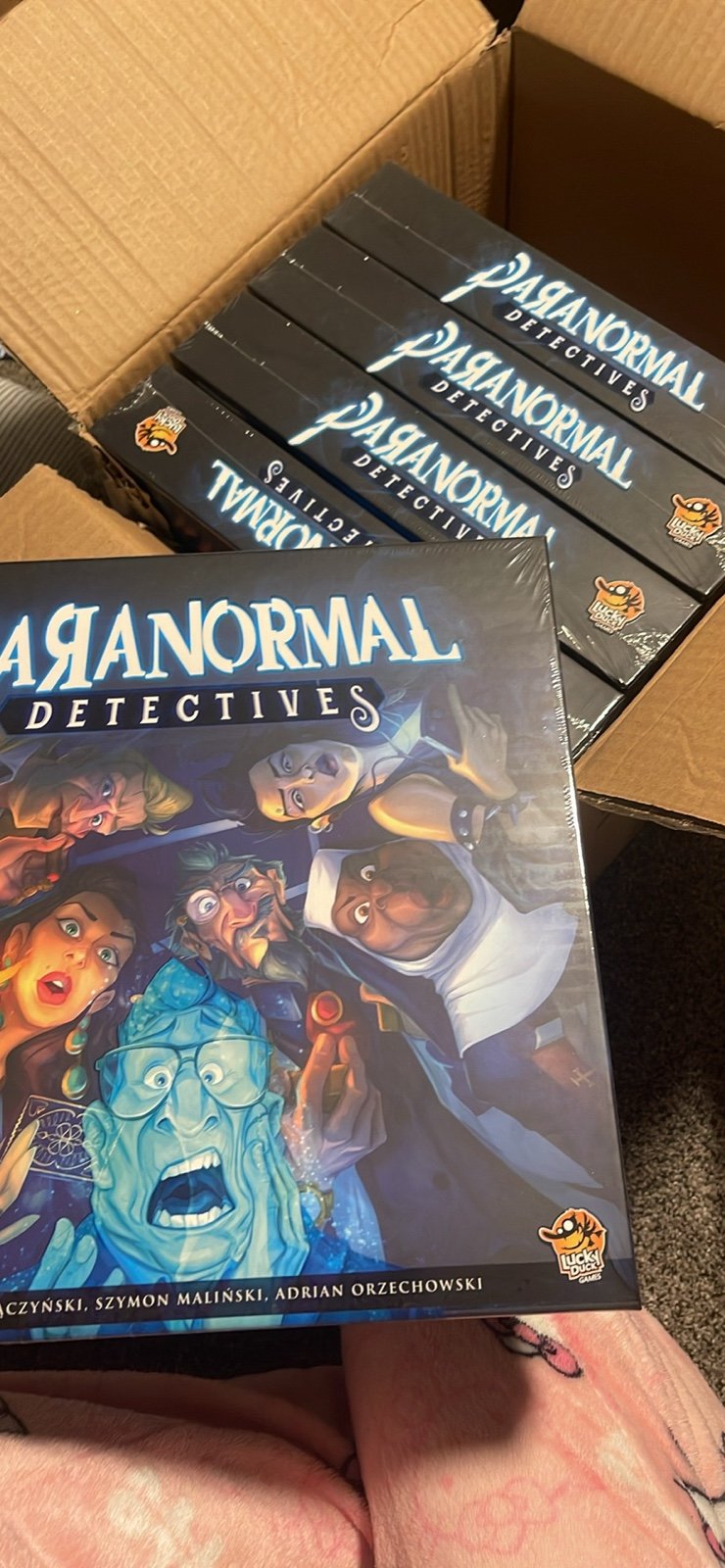 Paranormal detectives lucky duck game