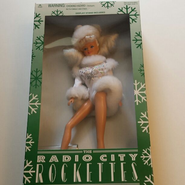 Radio city music Rockettes doll 1997