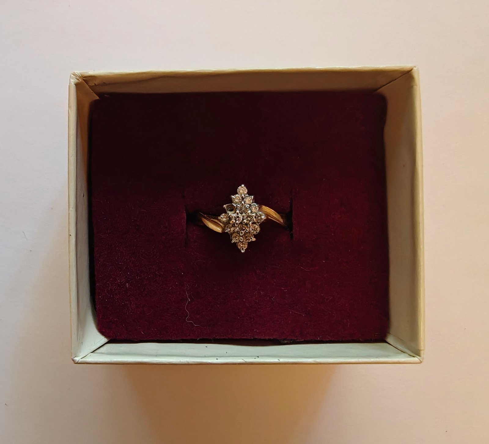 Women's 10K Gold 3 Carat Cluster Diamond Ring Size 7