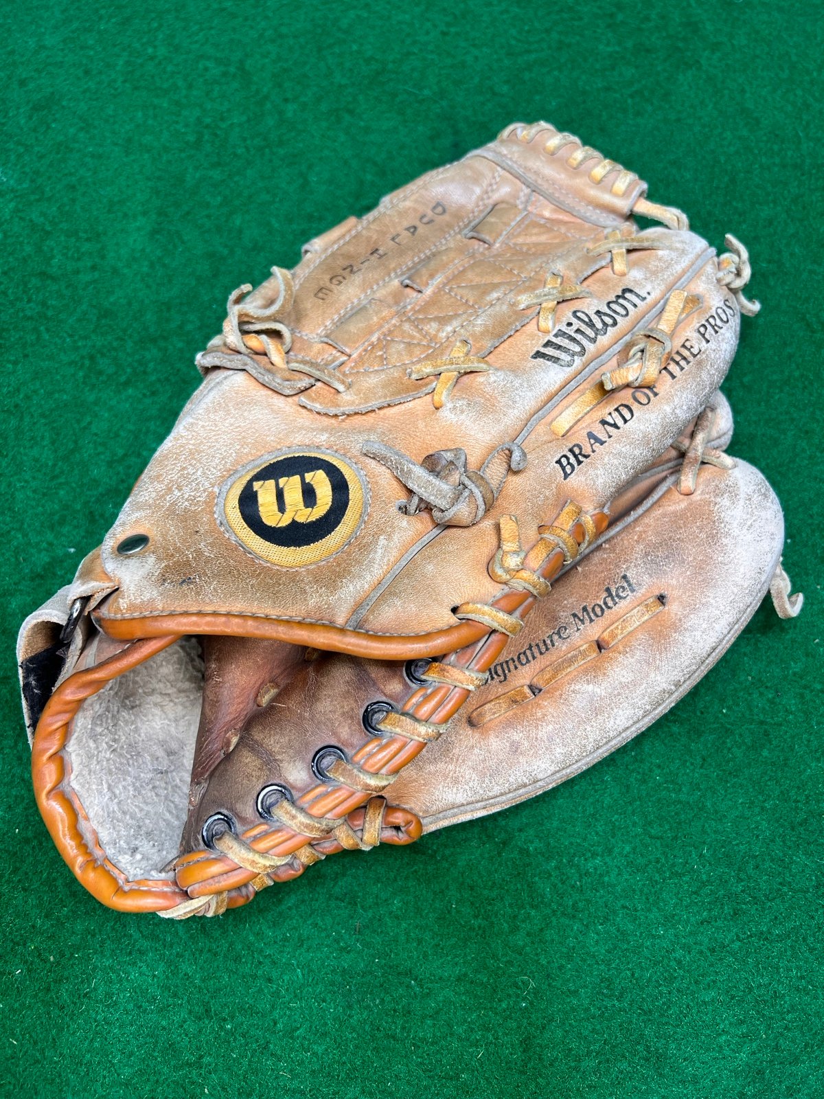 Wilson Snap Action Baseball glove Dual Hinge 12” C-2