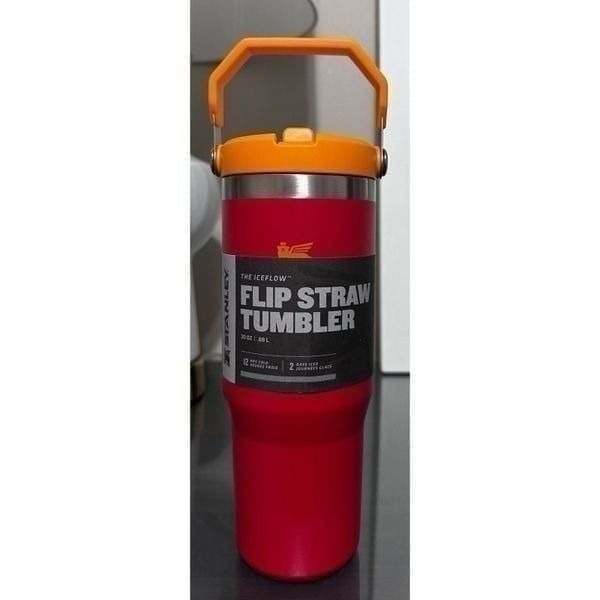 NWT LIMITED EDITION Stanley Ice Flow Flip Straw Tumbler 30oz, CHILI