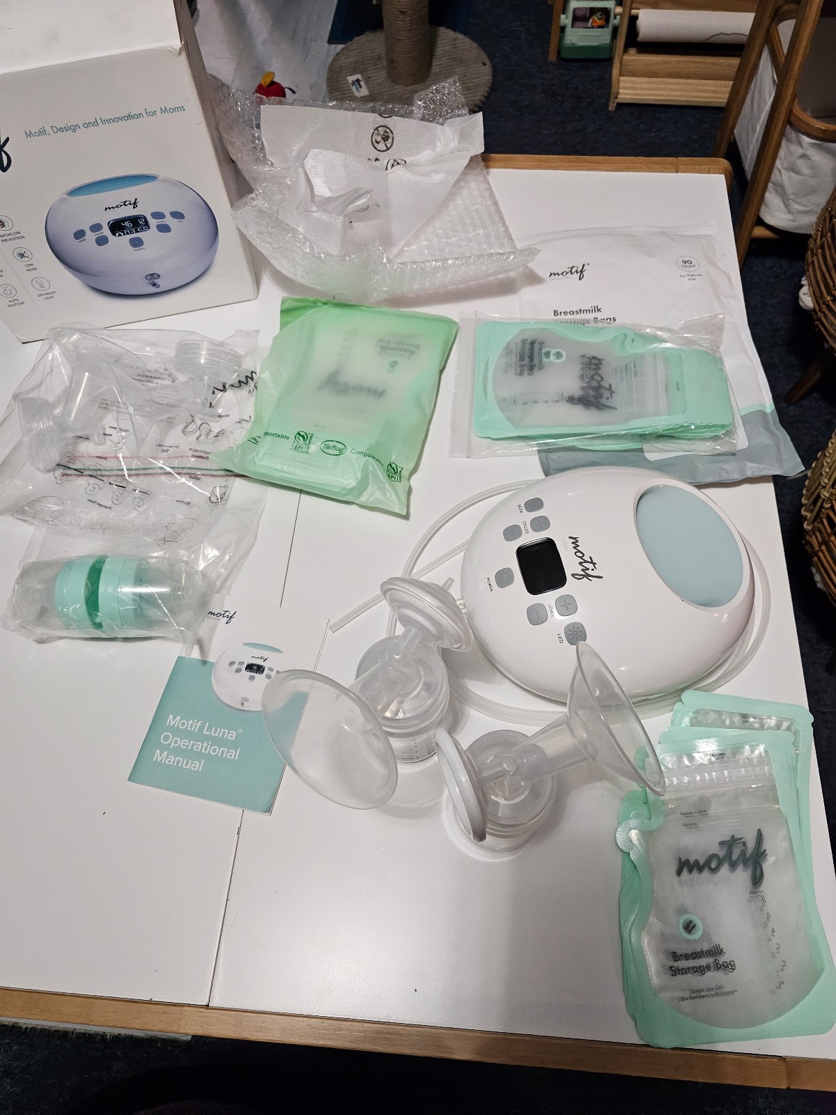 Breast pump Motif Medical Luna pump