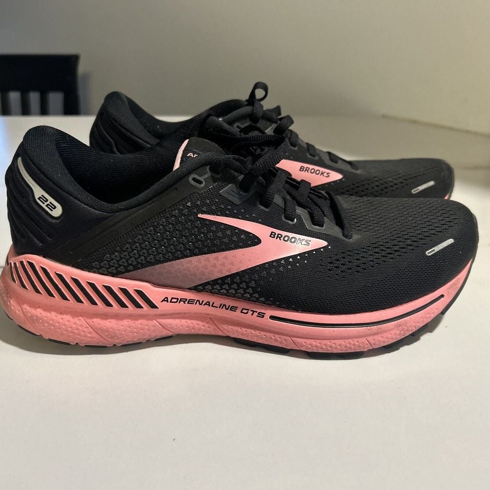 Brooks Adrenaline GTS 22 Running Sneakers Womens 11.5 Black 1203531B054