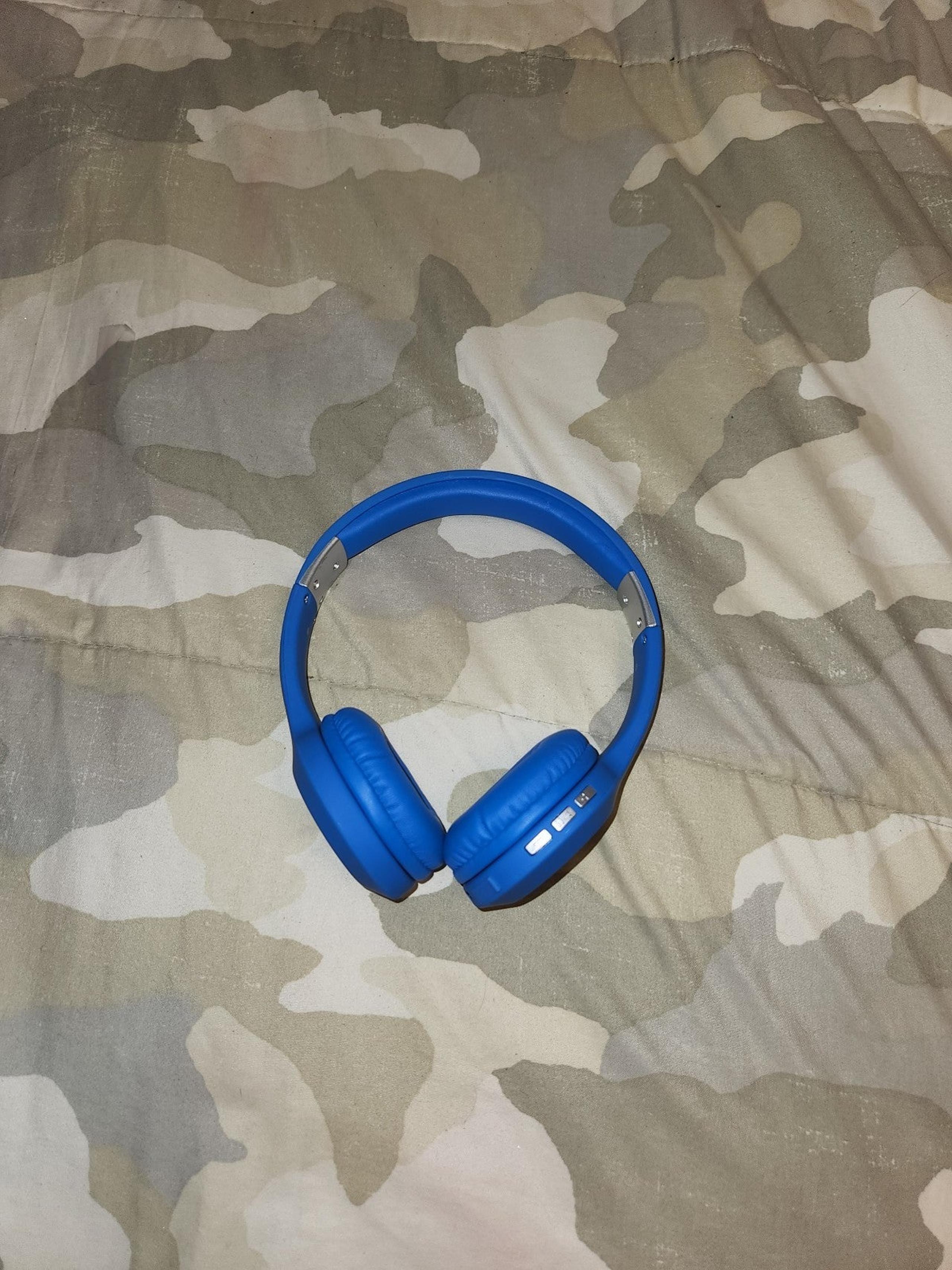 Polaroid Bluetooth headphones