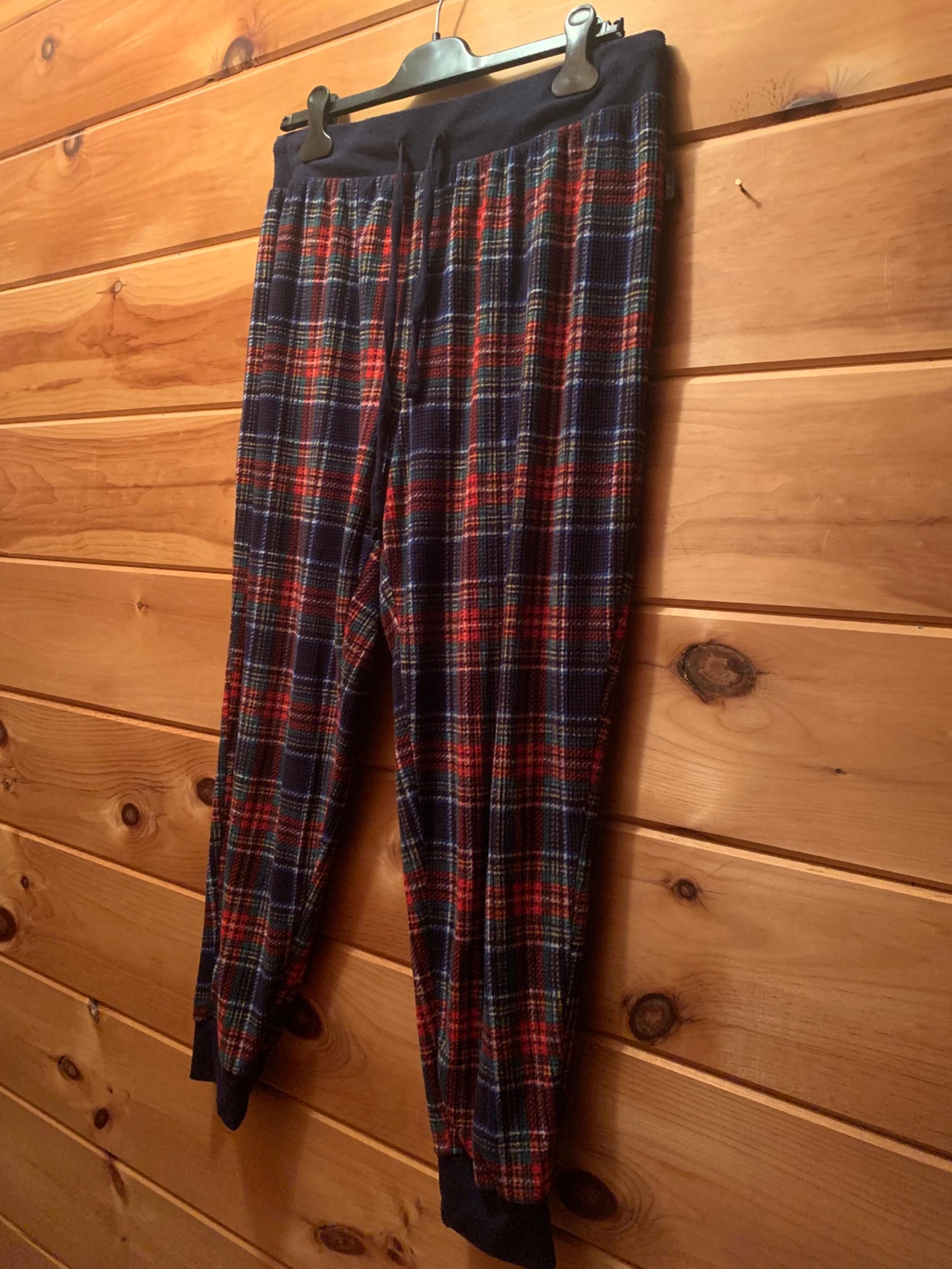 Women’s Eddie Bauer sleep pants size large.