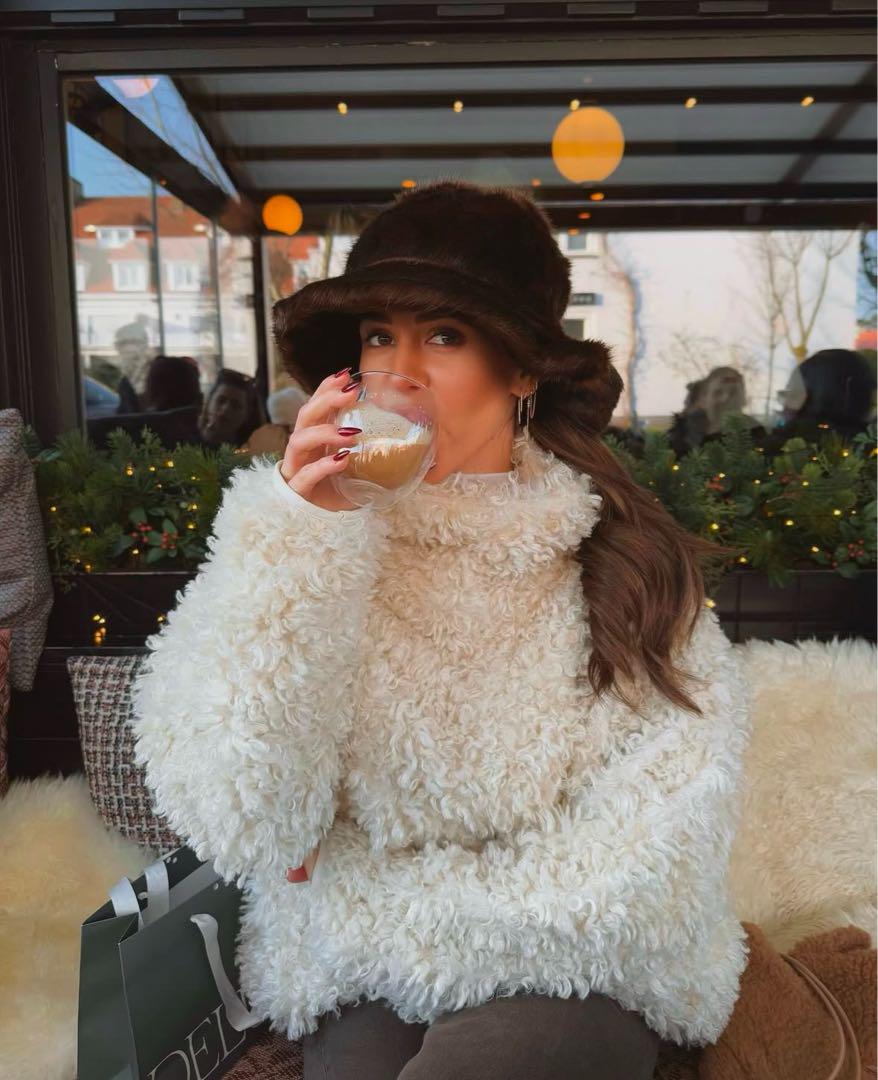 Shaggy Faux Fur Pullover | Cream – Khy