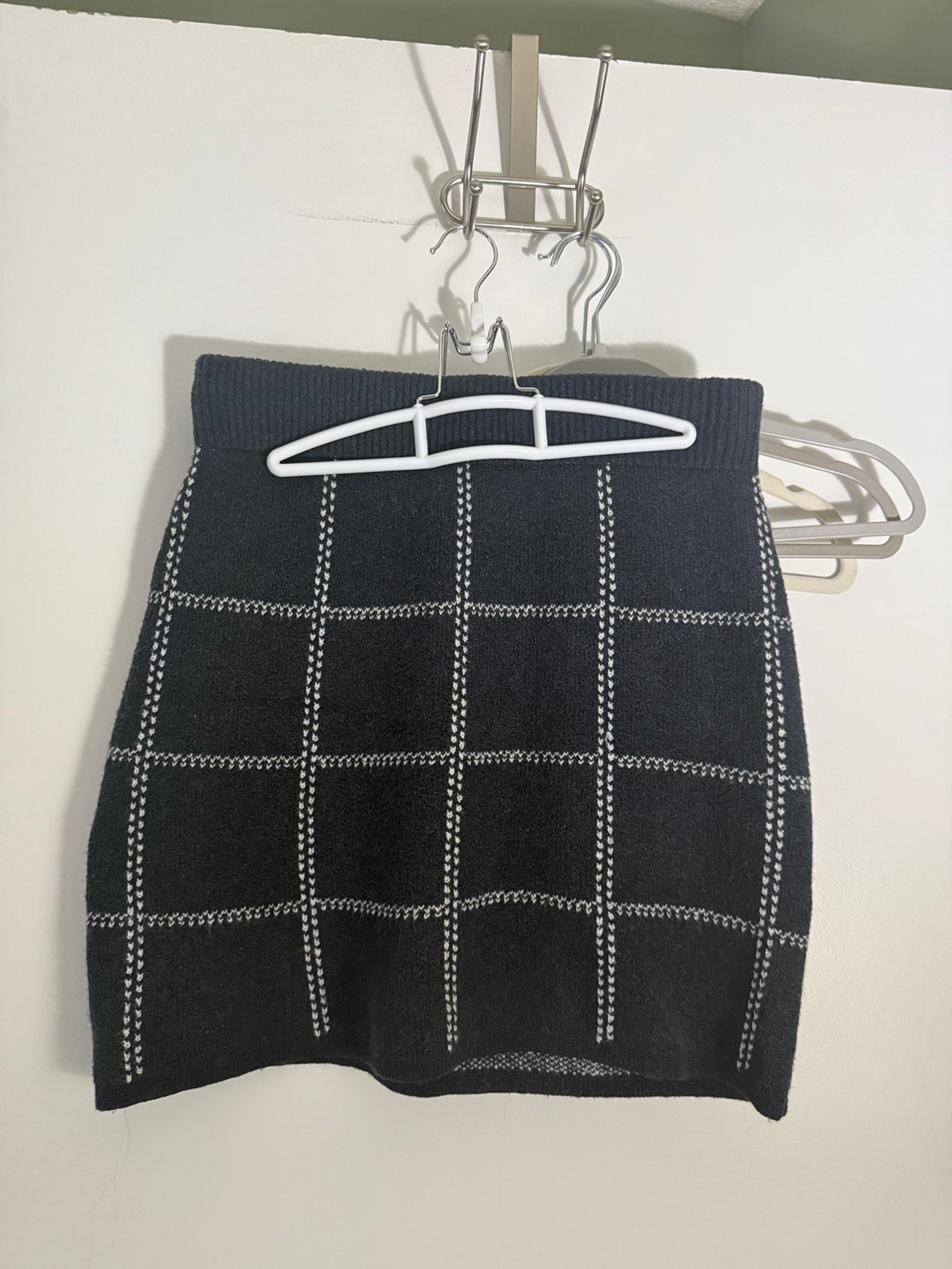 Navy skirt