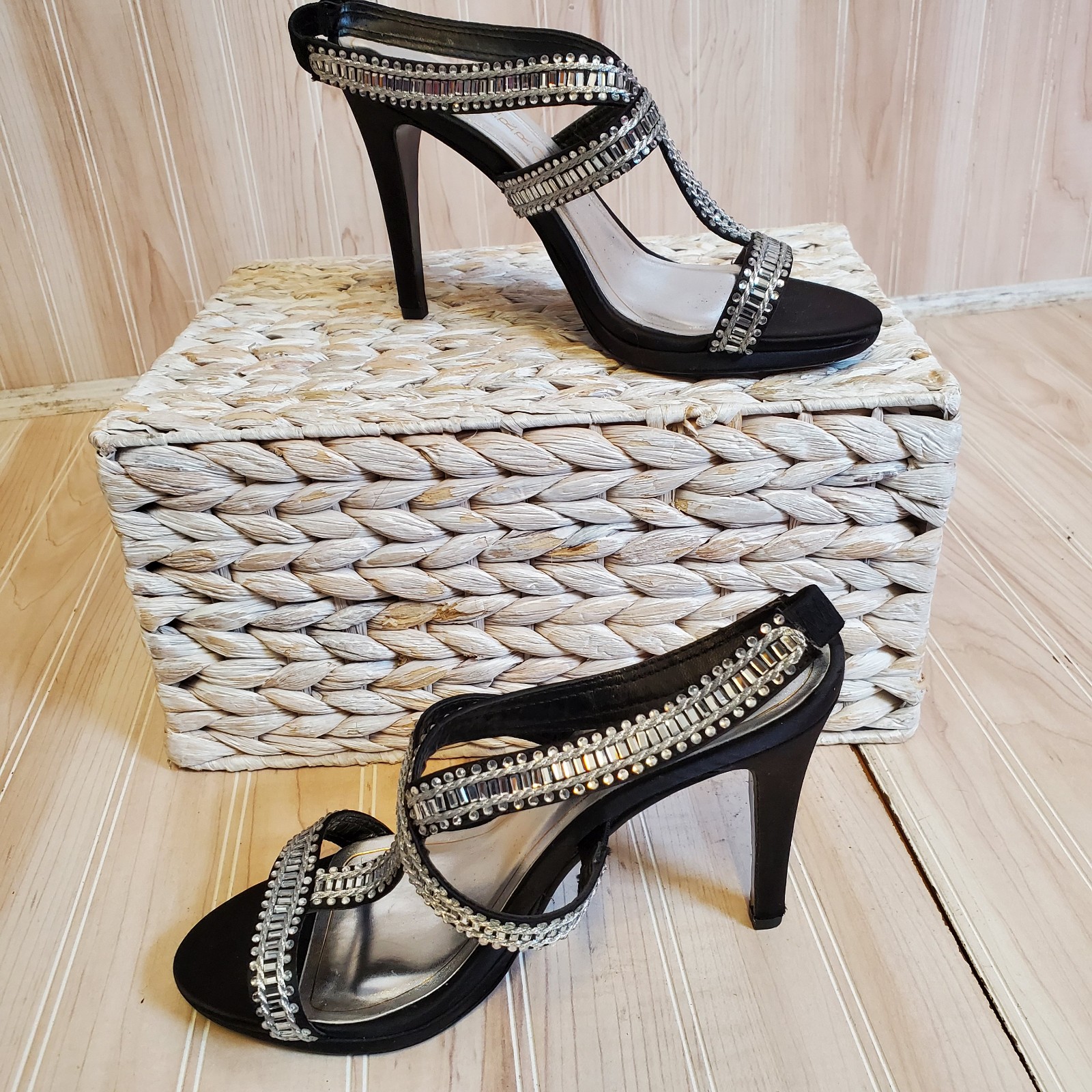 Caparros Givenchy Black Strappy Rhinestone High Heels Size 7.5 NWT Slingback