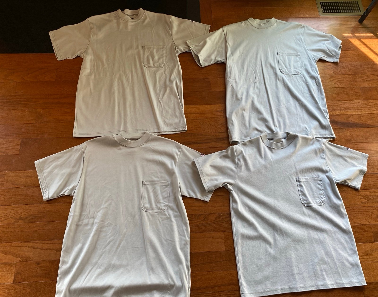 Bulwark Men's FLAME Resistant Short Sleeve Shirt Size Medium, Light gray