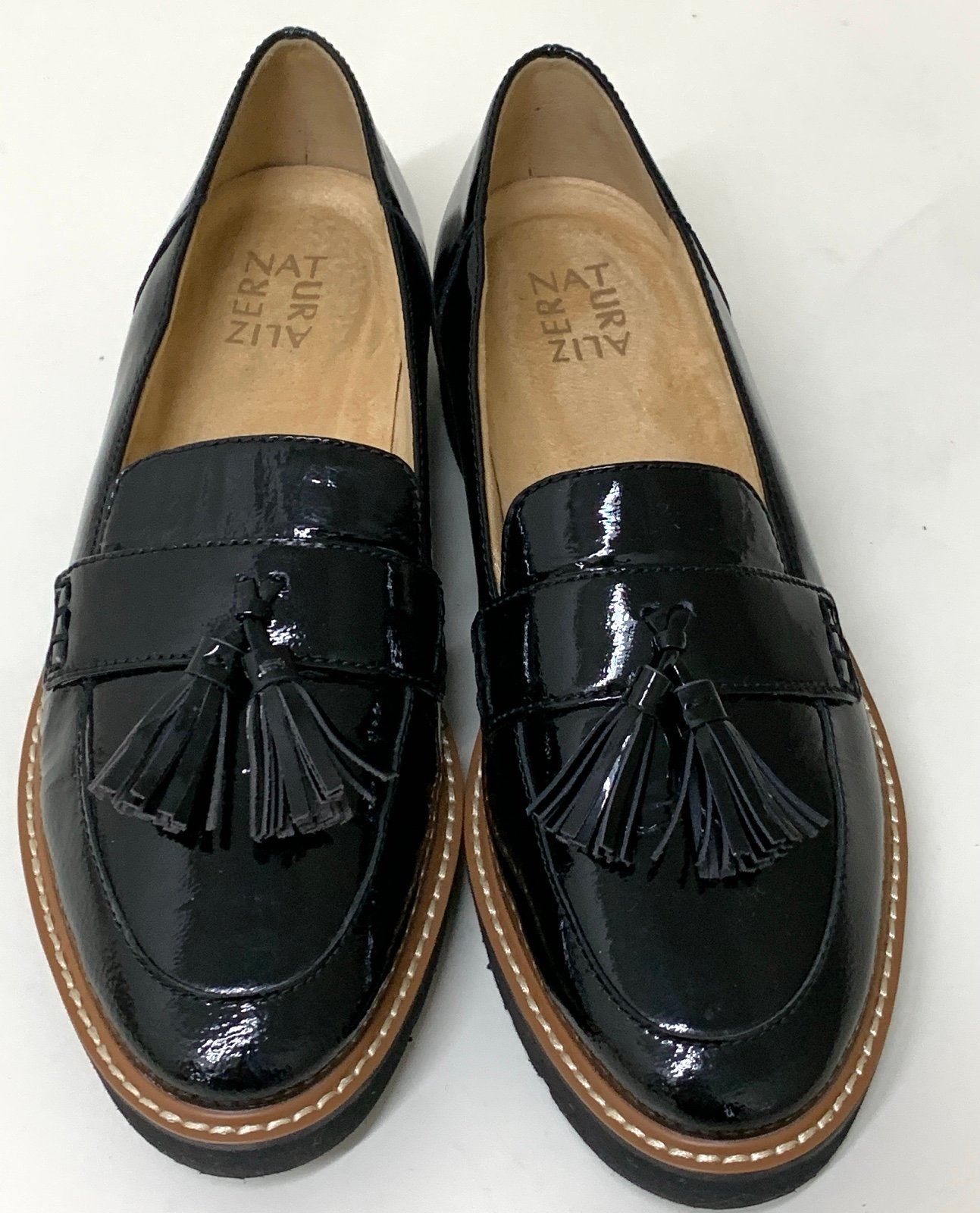 Women’s 8.5 M Naturalizer August Black Patent Leather Tasseled Slip On Loafers