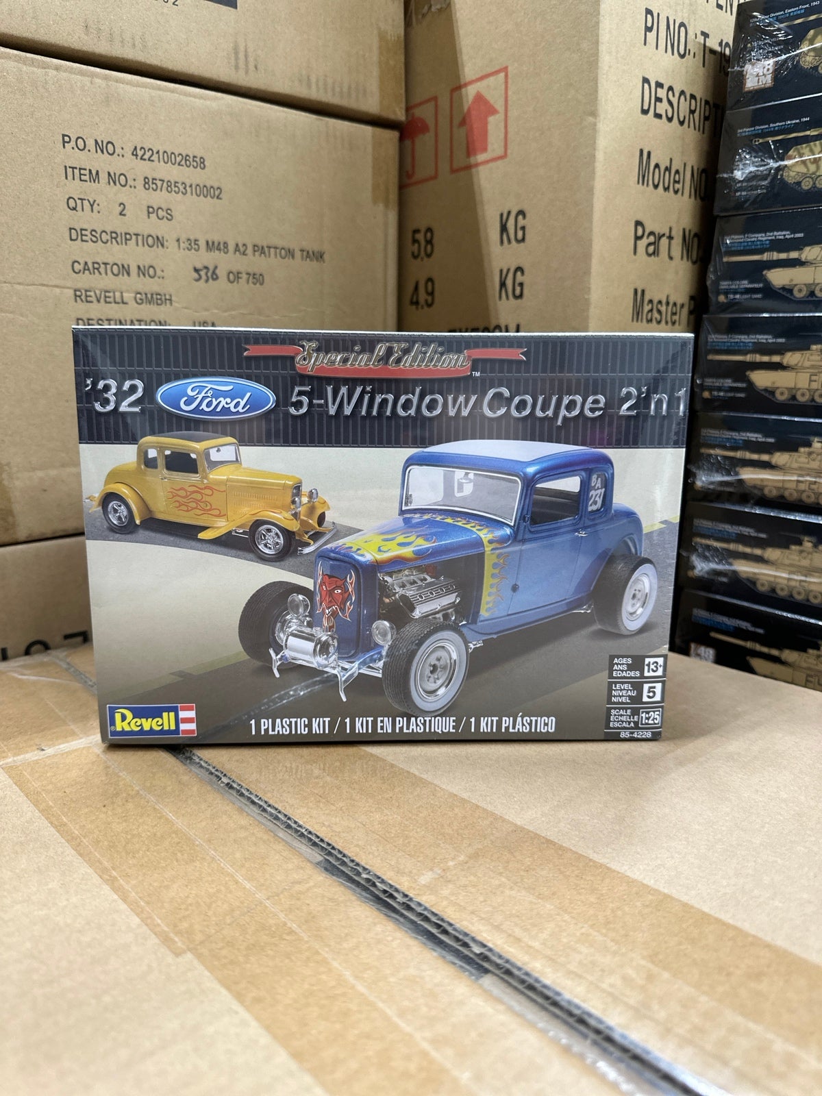 Revell 1932 Ford 5 Window Coupe 2 in 1 Model Kit 85-4228