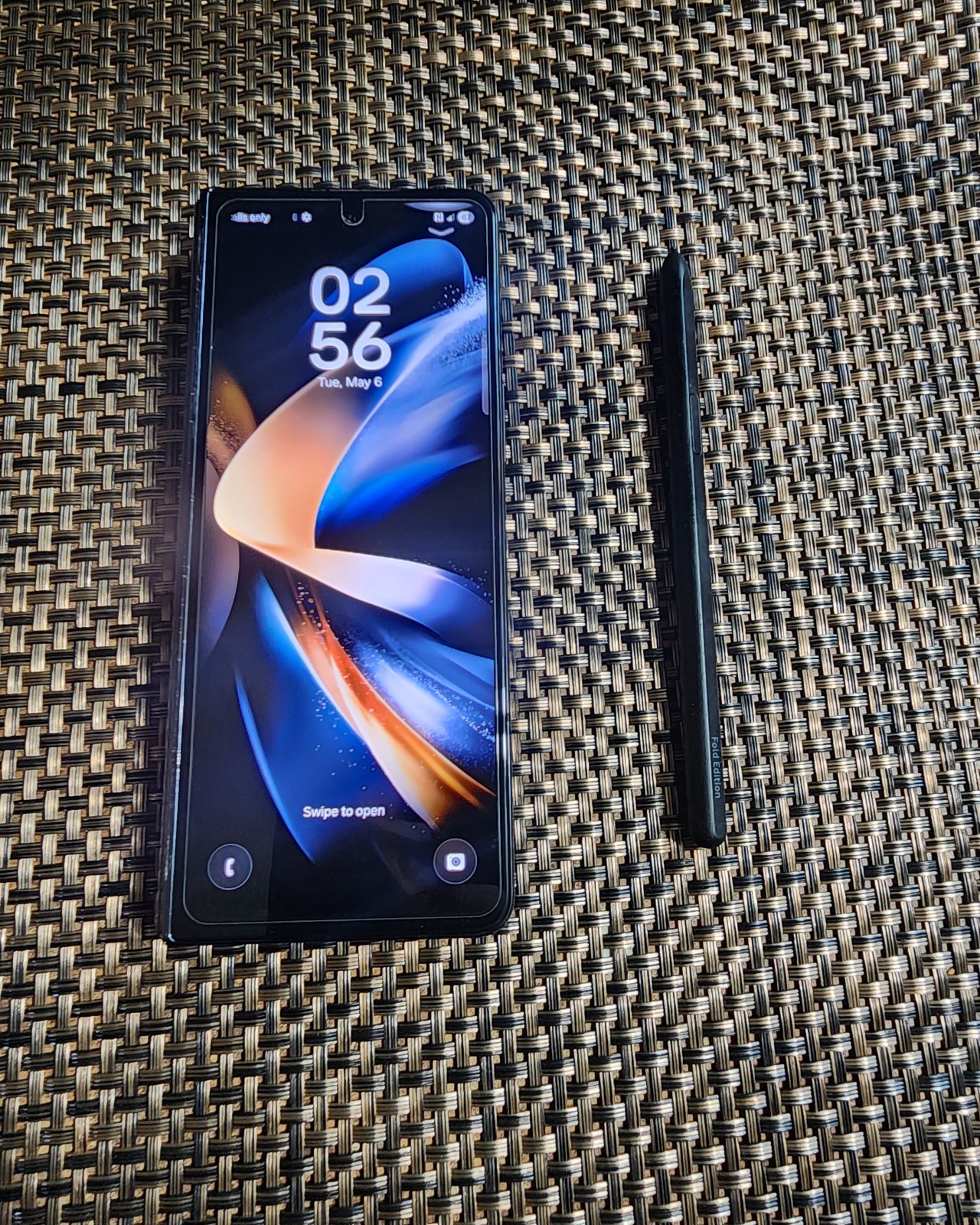 Galaxy z fold 4 and stylus pen AT&T