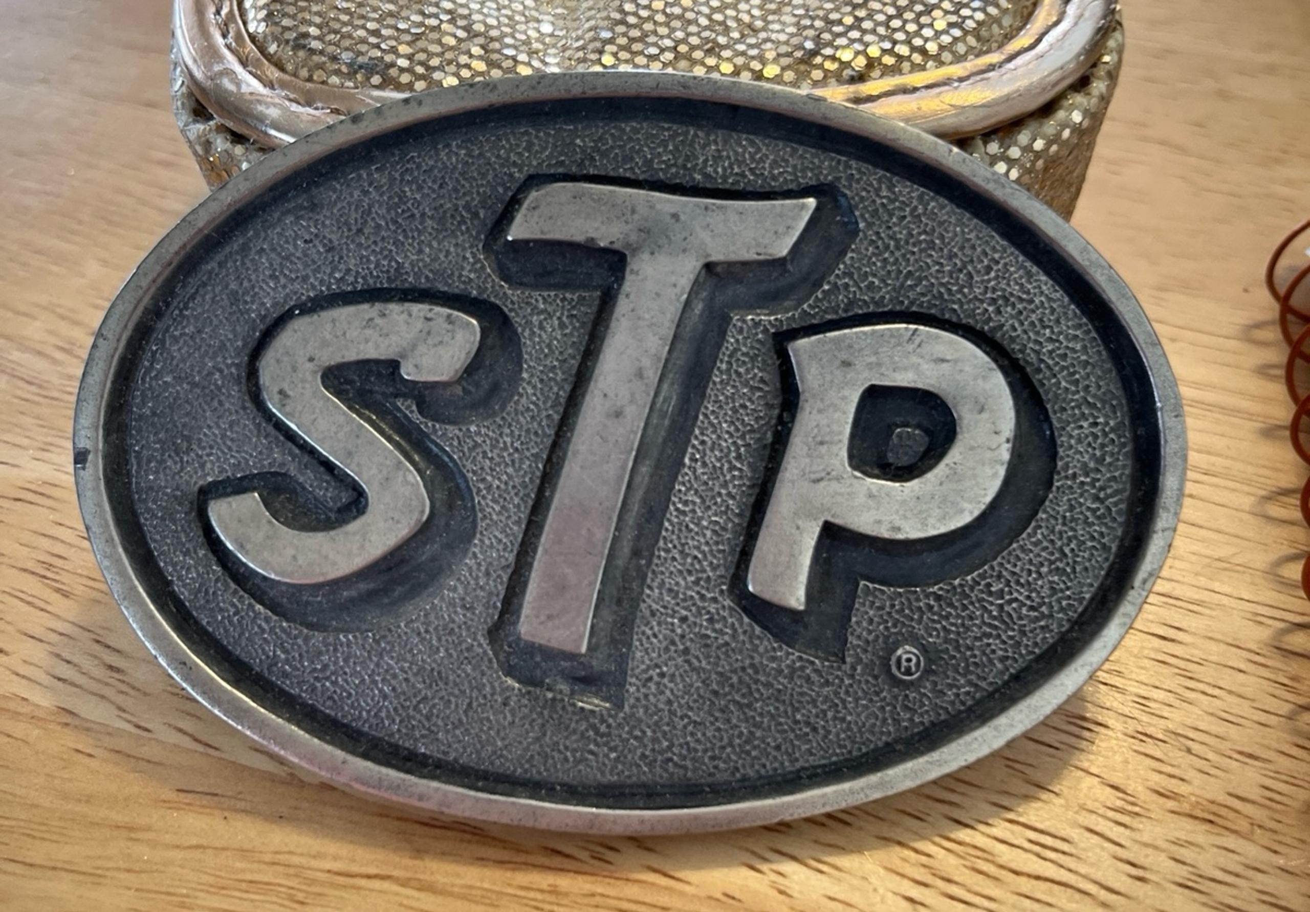 STP 1980 pewter men’s belt BUCKLE