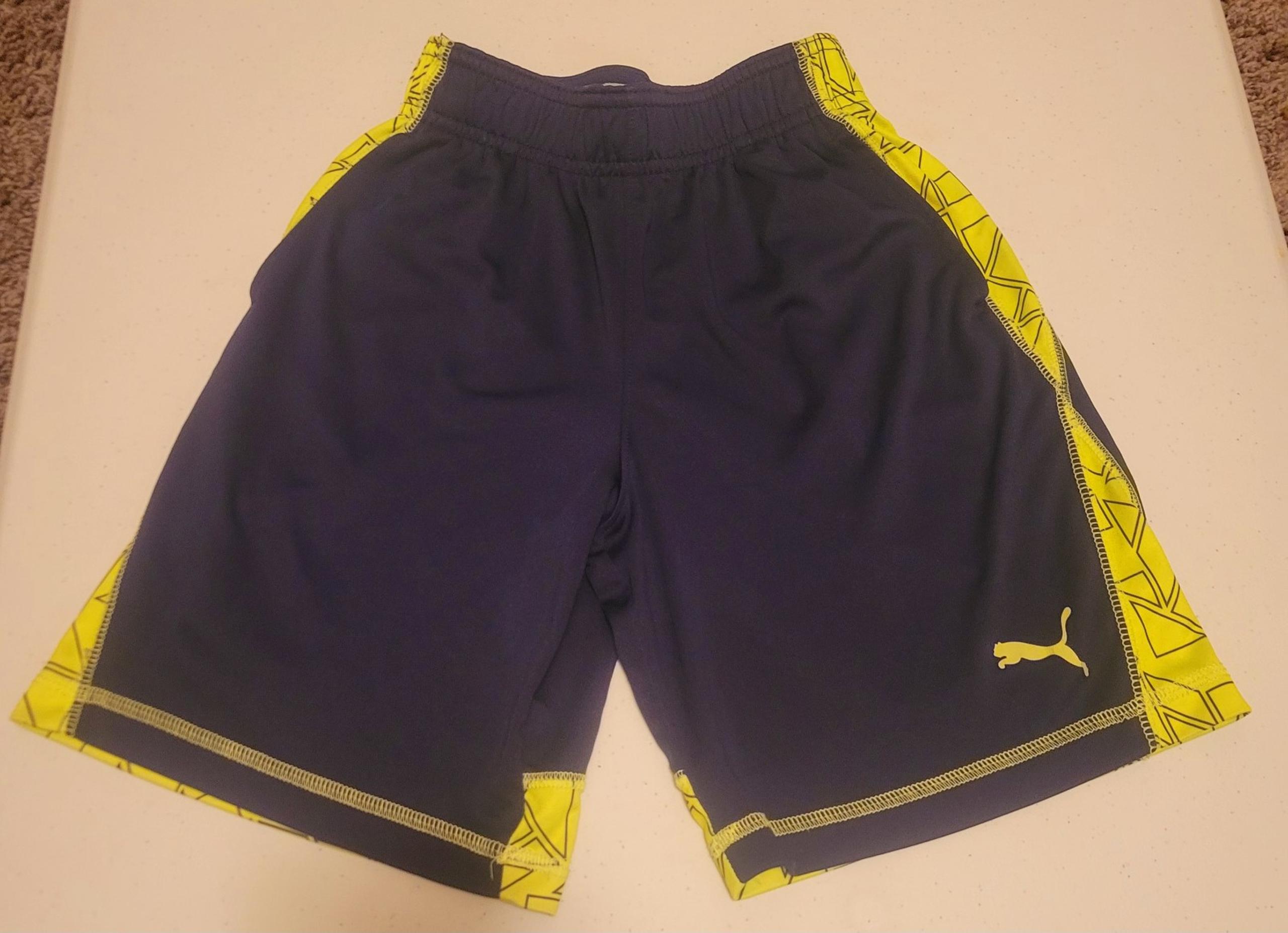 Boys size 4t clothing bundle.