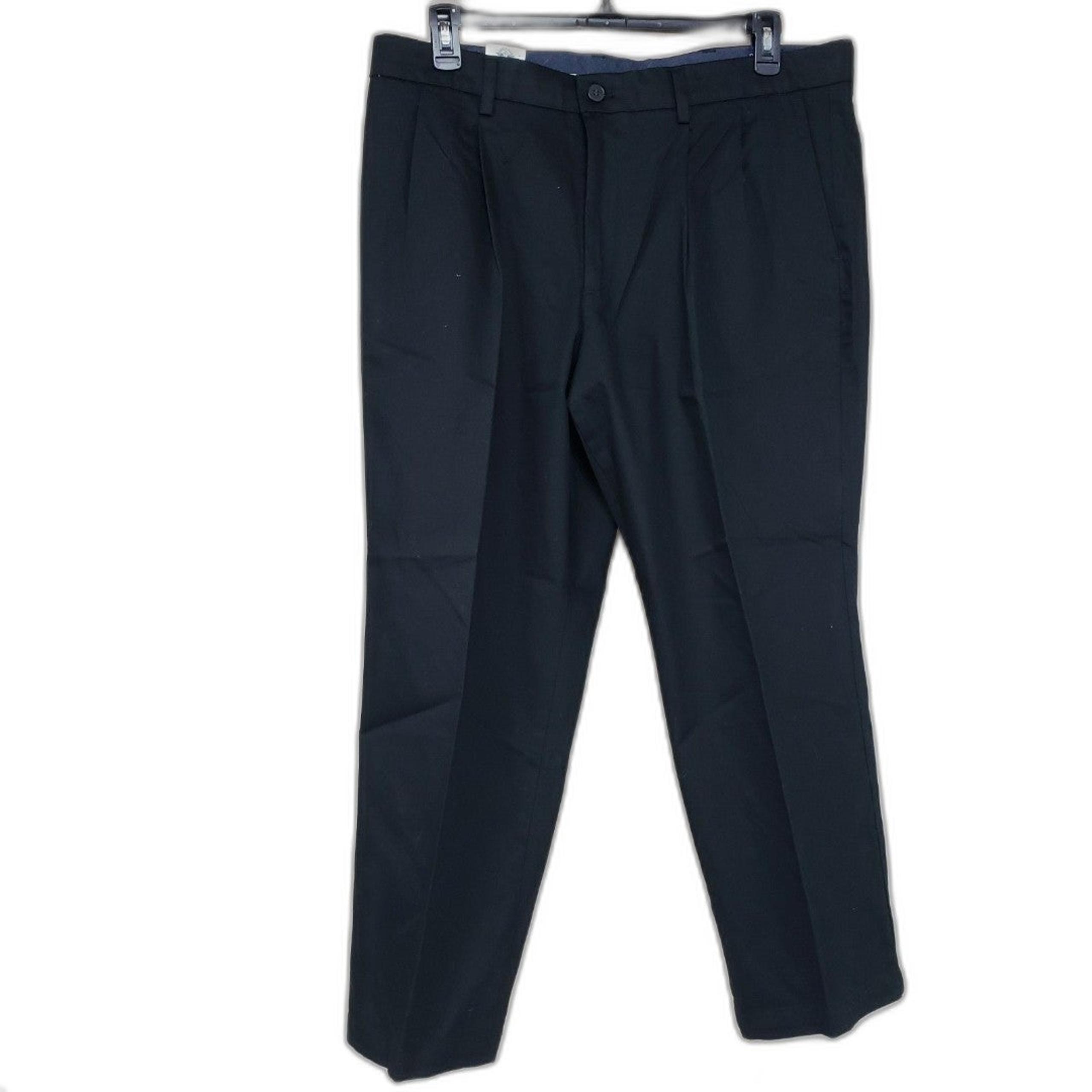Dockers Men's 38x29 Classic Fit Pleated Stretch Dress Pant Black