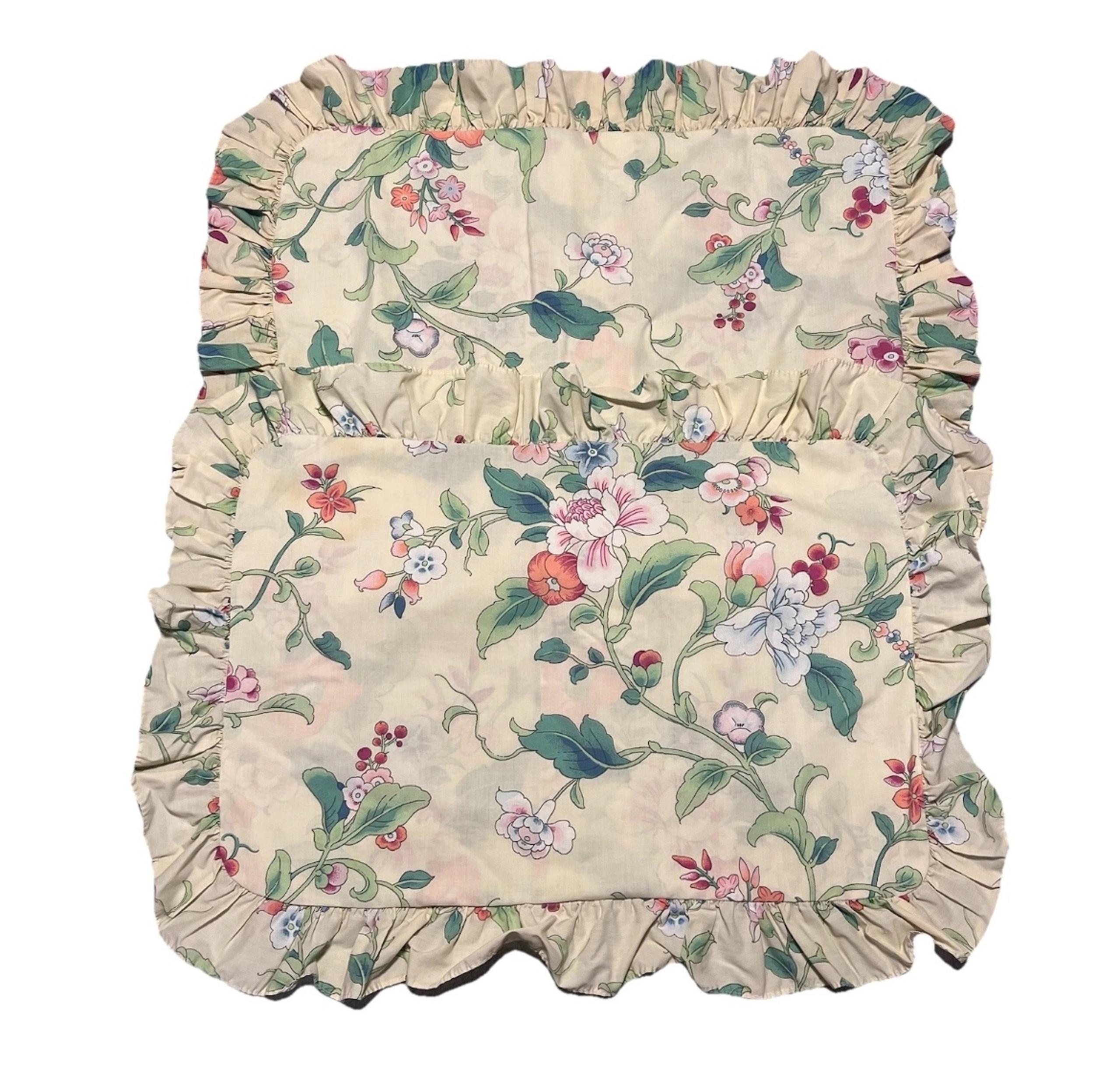 VTG Wamsutta Ultracale Standard Pillowcases (2) Sham Floral Ruffles USA READ