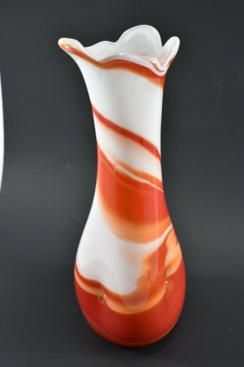 VINTAGE HAND-BLOWN GLASS WITH A WHITE & ORANGE SWIRL PATTERN SWUNG VASE 1960