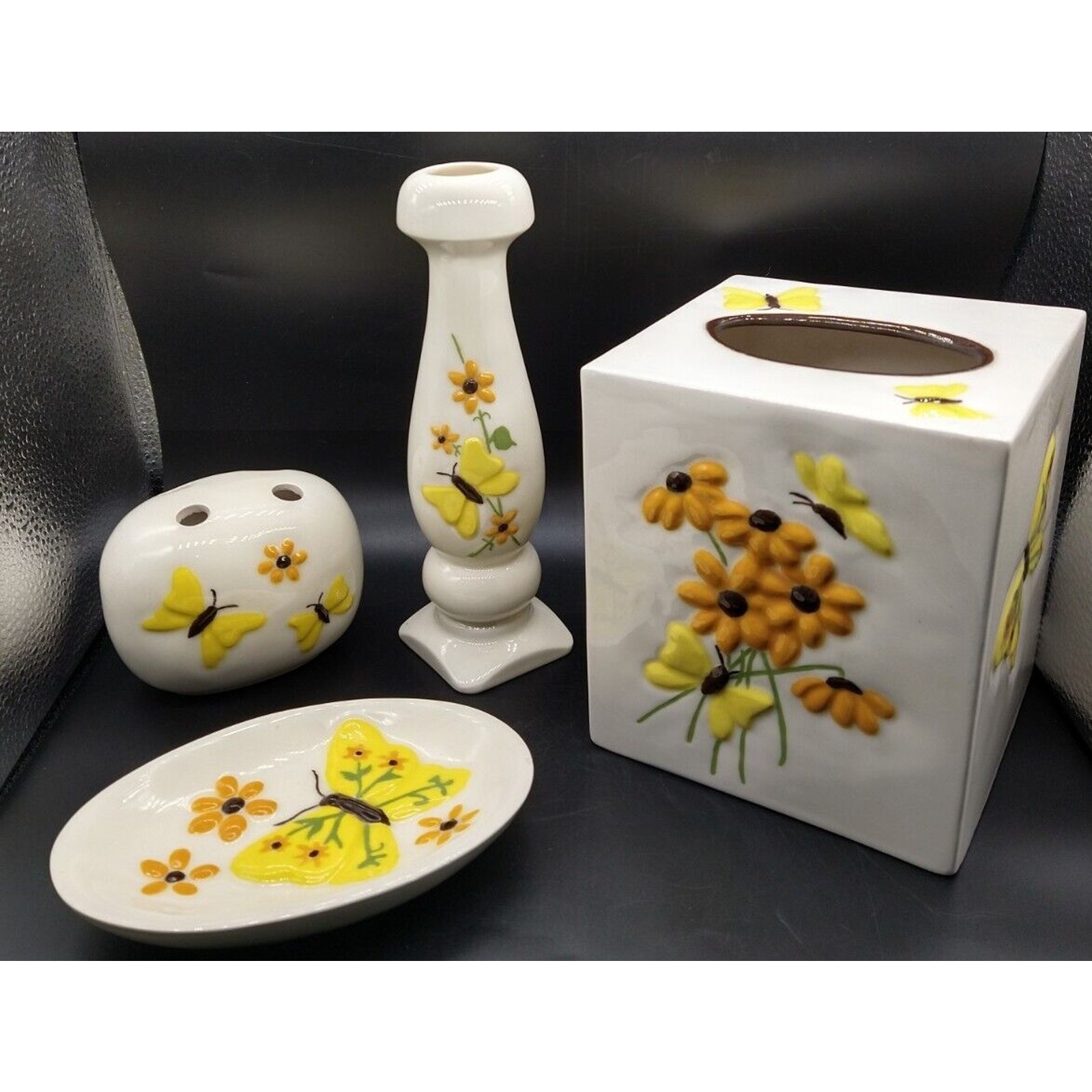 Vintage Ceramic 4 Piece Bathroom Vanity Set Butterfly Daisy Yellow Orange 1980's
