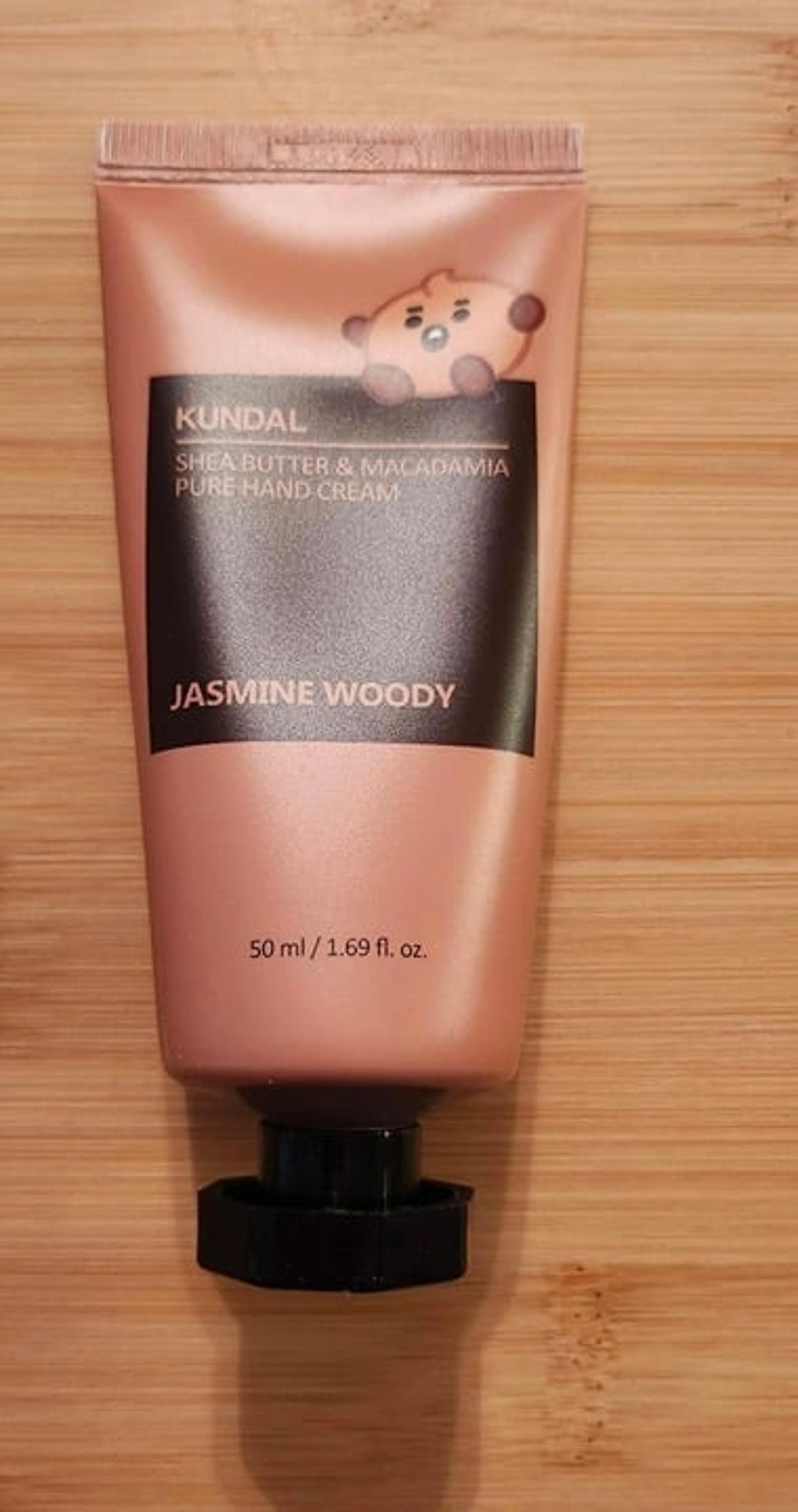 BT21 KUNDAL SHEA BUTTER & MACADAMIA PURE HAND CREAM (SHOOKY- JASMINE WOODY)