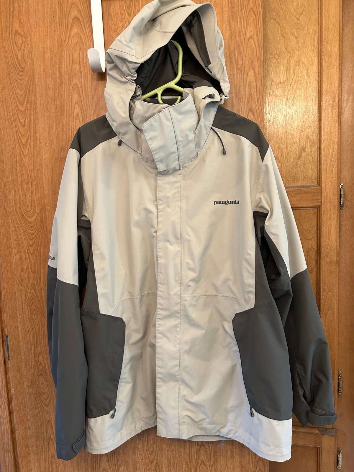 Patagonia Men’s Snowshot Jacket Coat Large