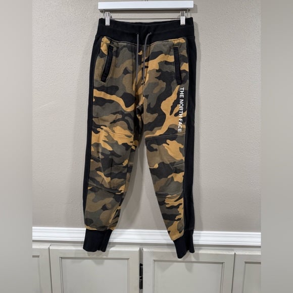 The North Face Camo Women’s Jogger