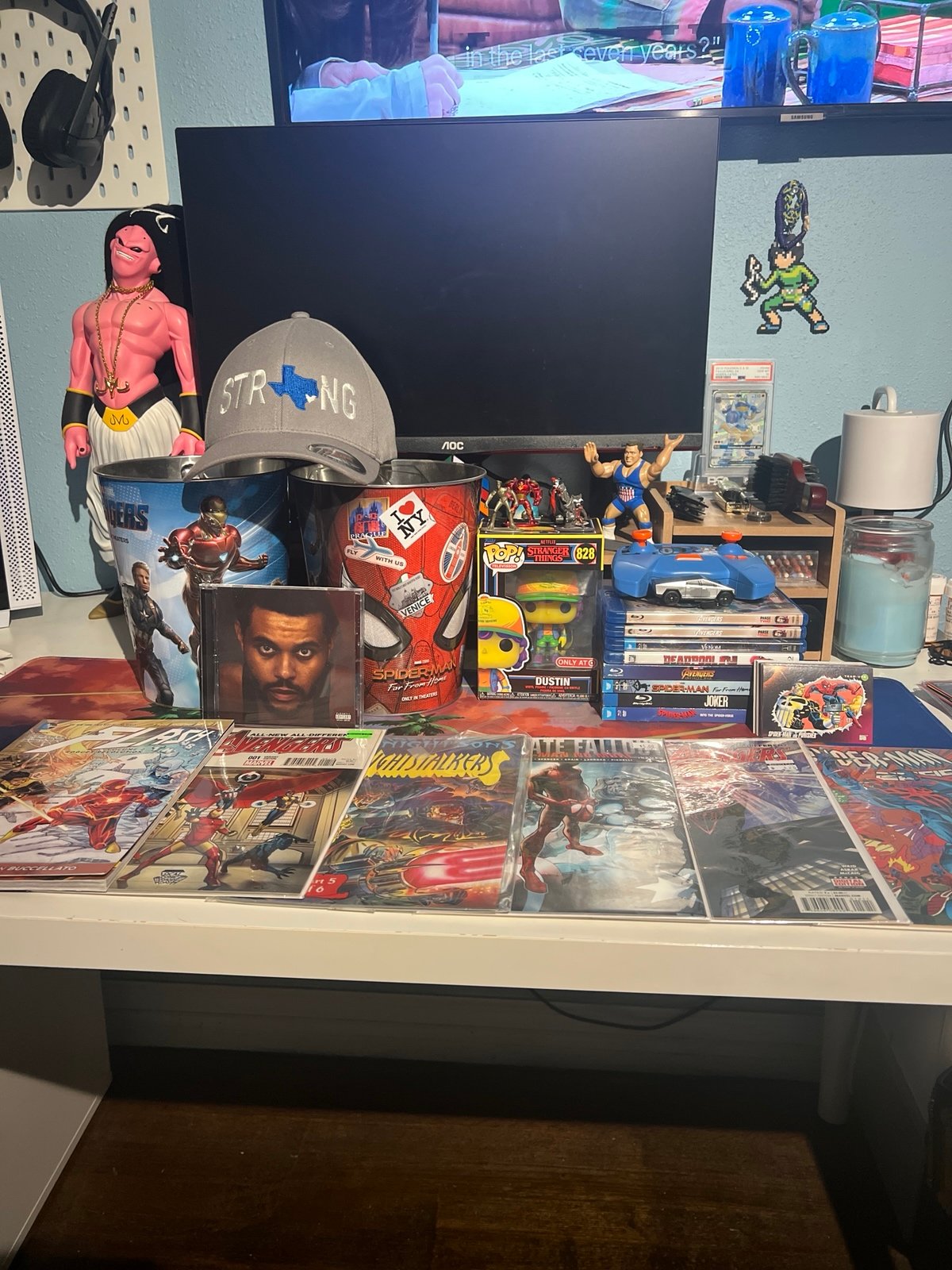Lot of Stuff/ Lot of Marvel and DC merch