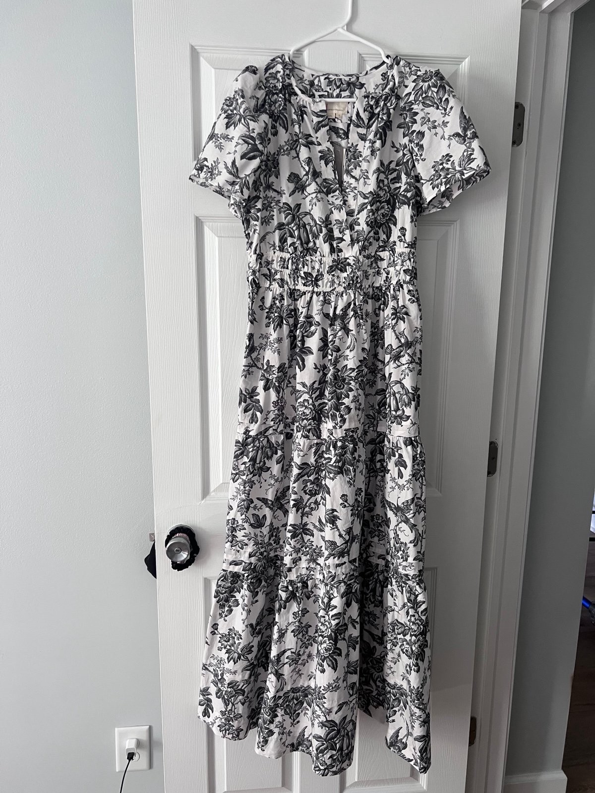 Anthropologie Black and White Floral Somerset Maxi Dress Size Medium
