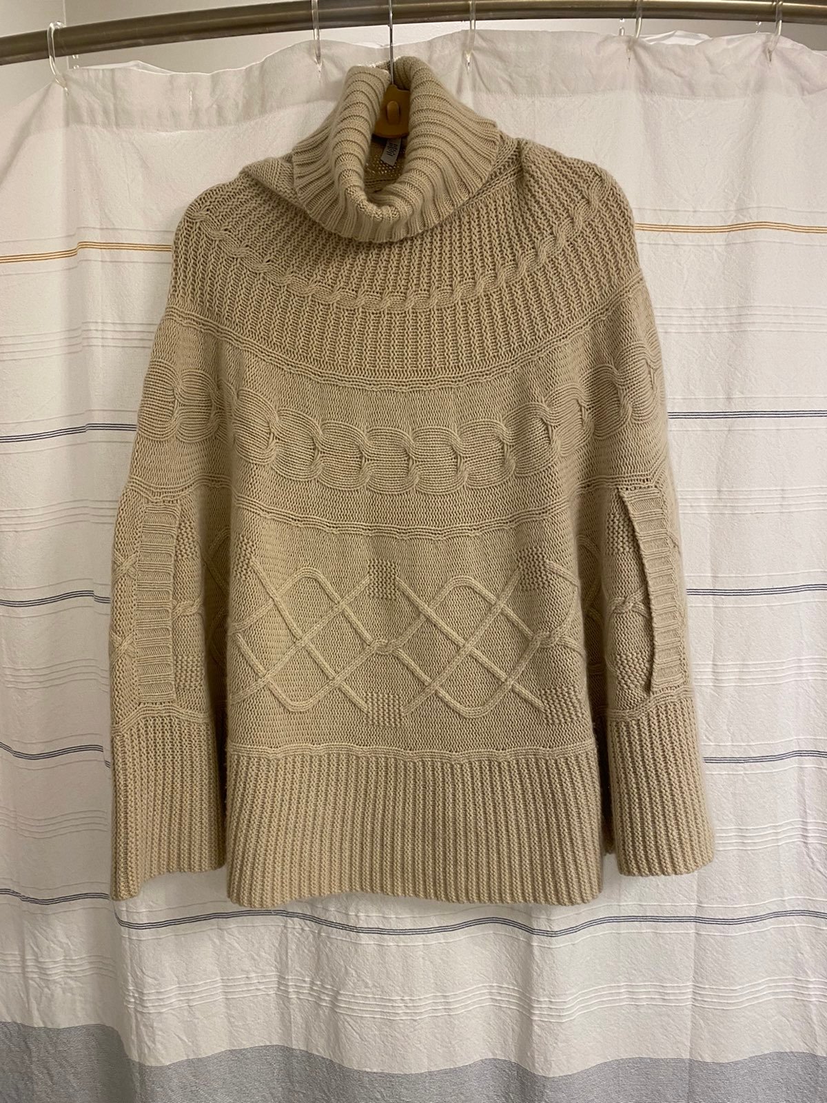 Cableknit Cashmere Poncho One Size