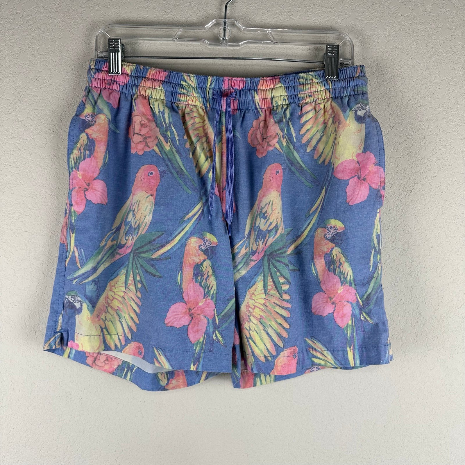 Chubbies Blue Parrot Tropical Hawaiian Print Swim Trunks Size Large 5.5 Inseam