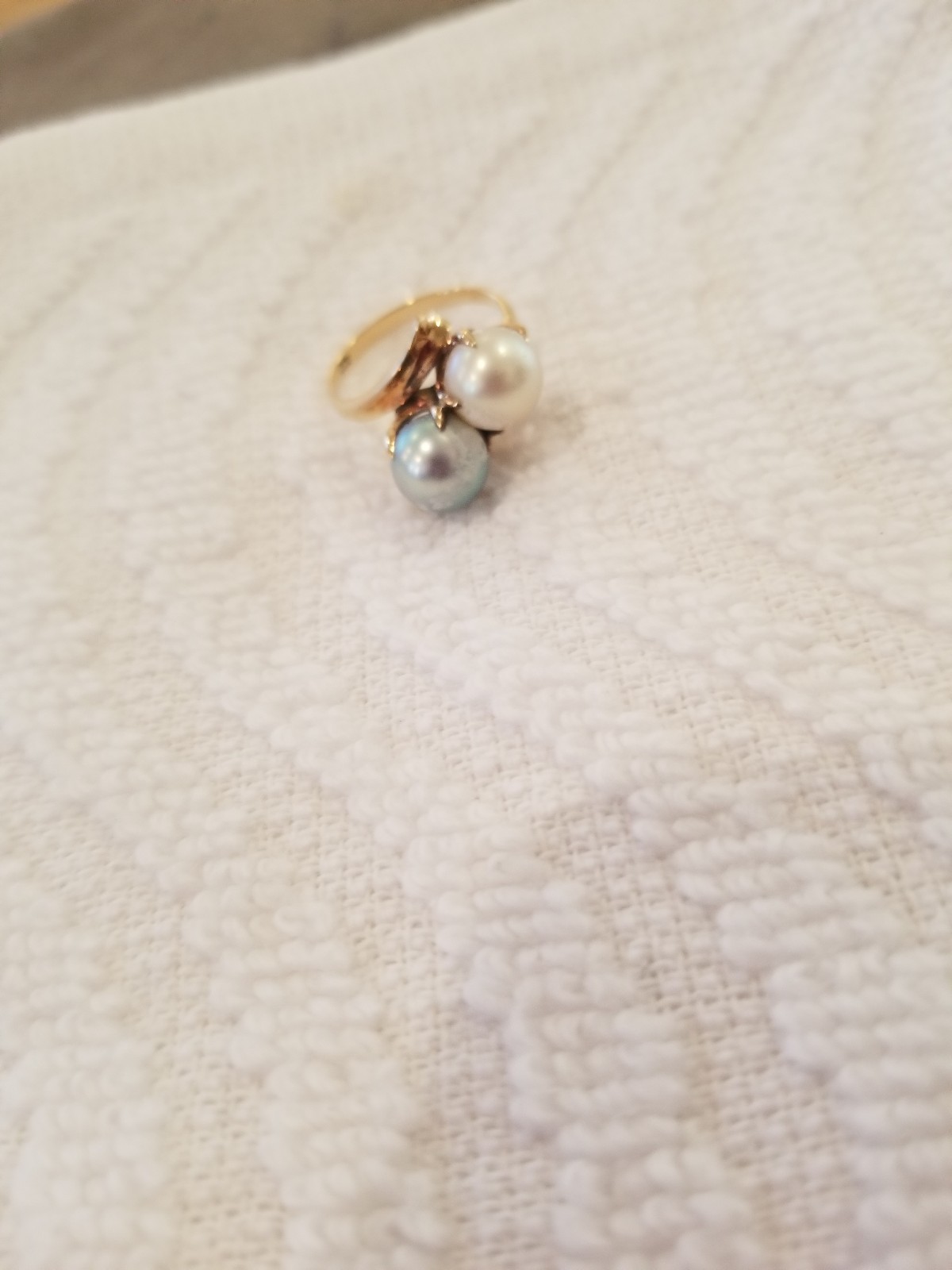 14k Pearl Ring. Size 6