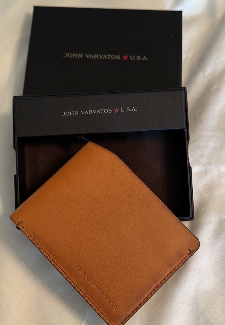 JOHN VARVATOS STAR USA MEN'S BILLFOLD MED TAN /COGNAC WALLET