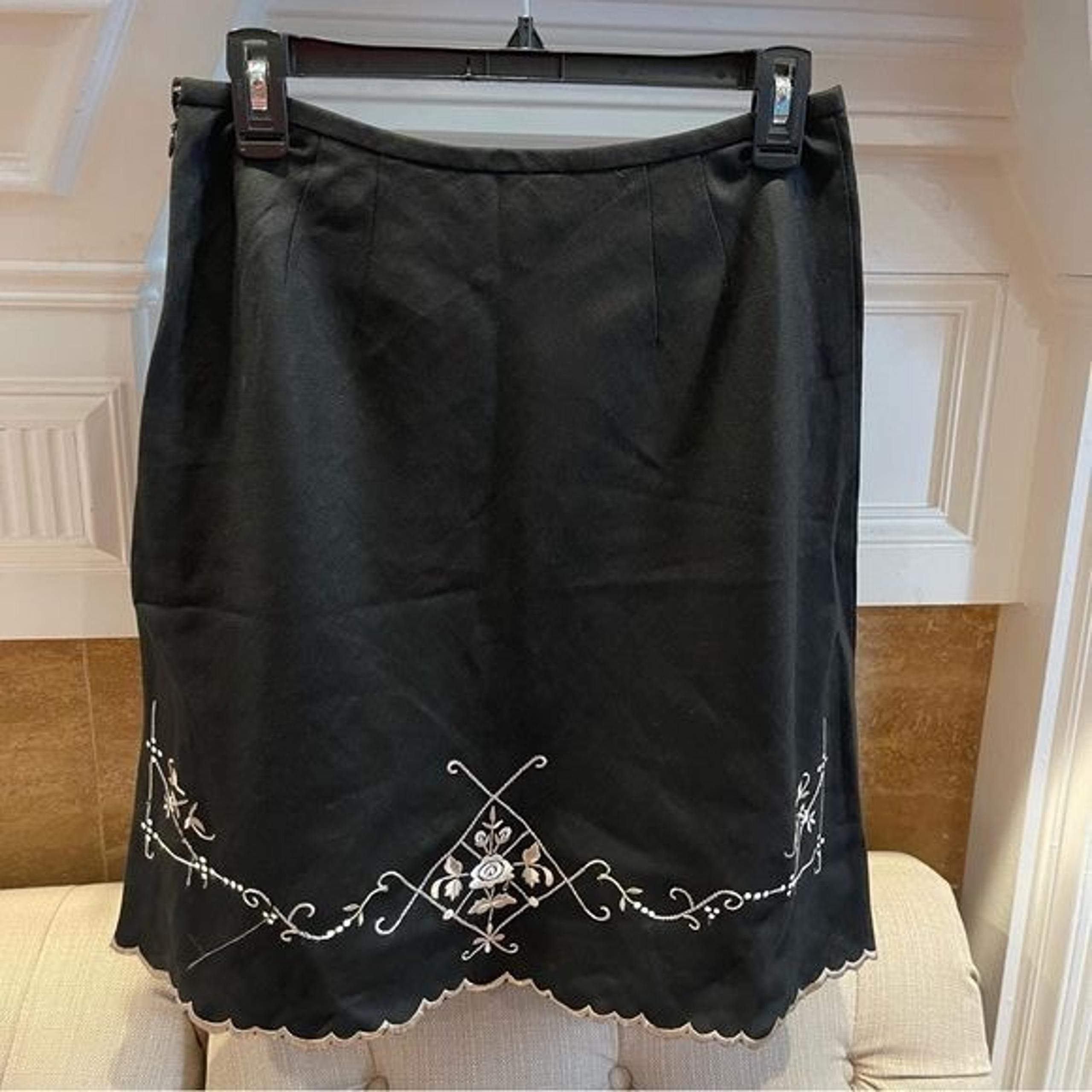 Loft Ann Taylor Linen A Line Skirt Lined Womens 6P Black Embroidered Zipper
