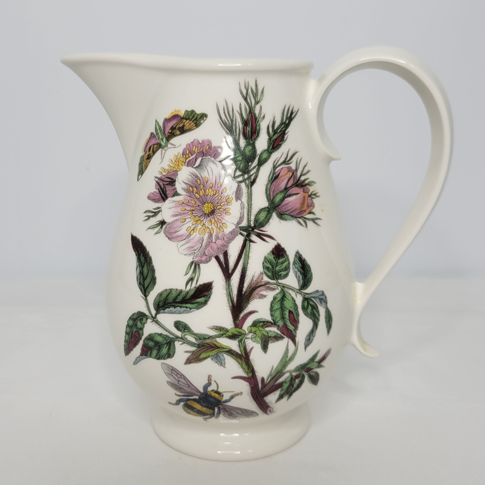 Portmeirion Botanic Garden Dog Rose 7.25 Ceramic Romantic Pitcher 40 oz Bee