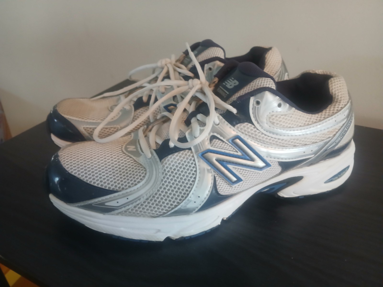 New Balance Mens 470 White Blue Running Shoes Lace Up Size 23