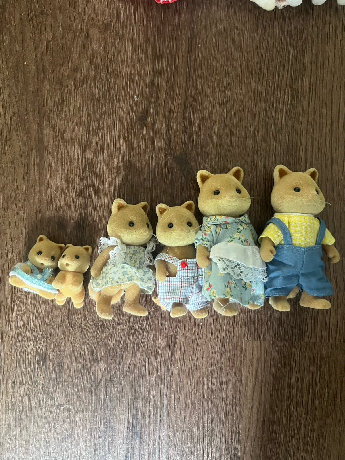 Calico Critters sylvanian family fox family