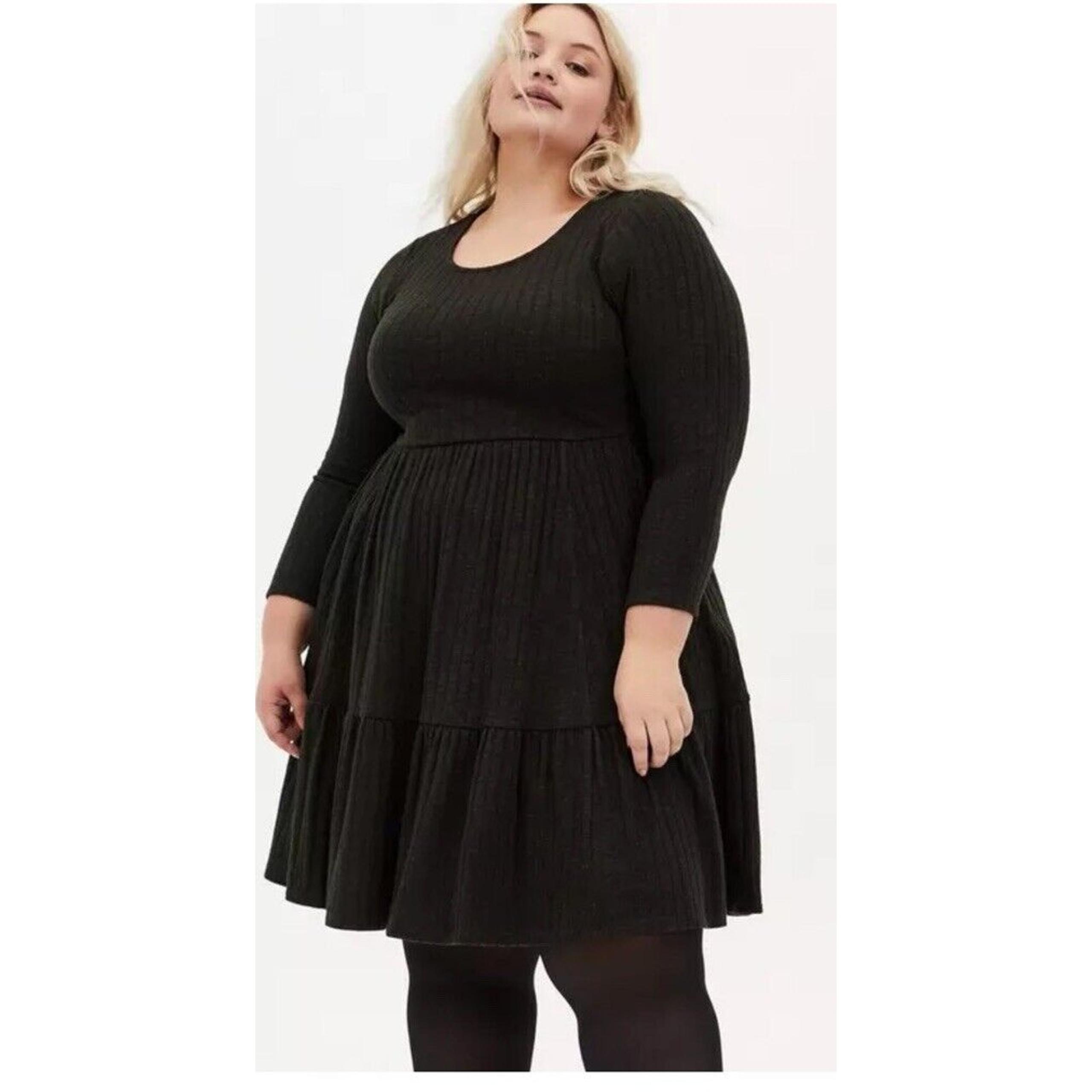 Torrid Dress 00 M/L Dark Green Mini Super Soft Plush Tiered Ribbed A Line