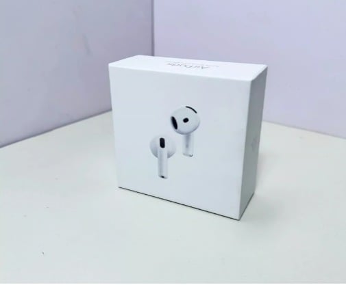 *SEALED* Apple AirPods 4th Generation with MagSafe Wireless Charging Case.