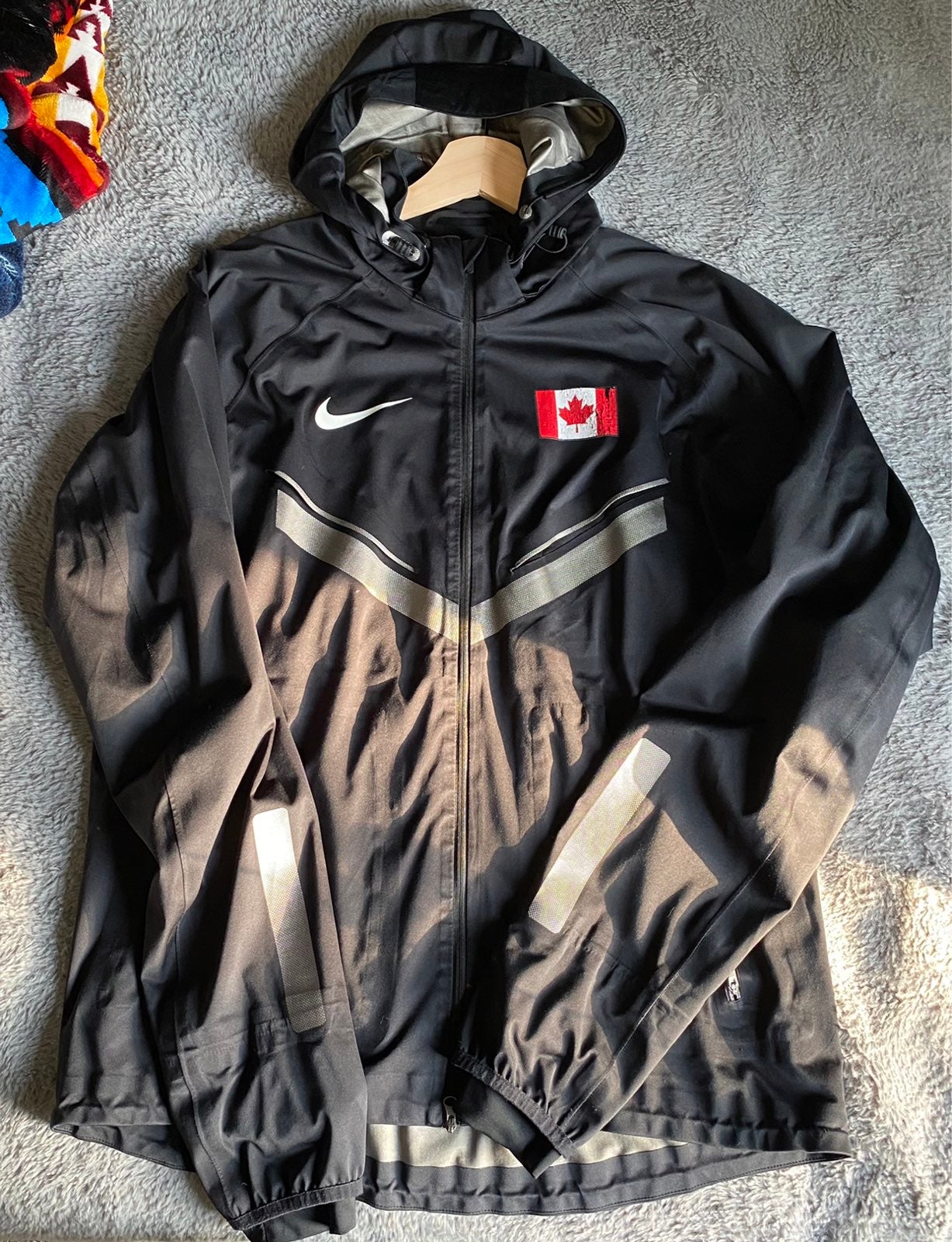 Nike Canada Olympic Track Team Windbreak