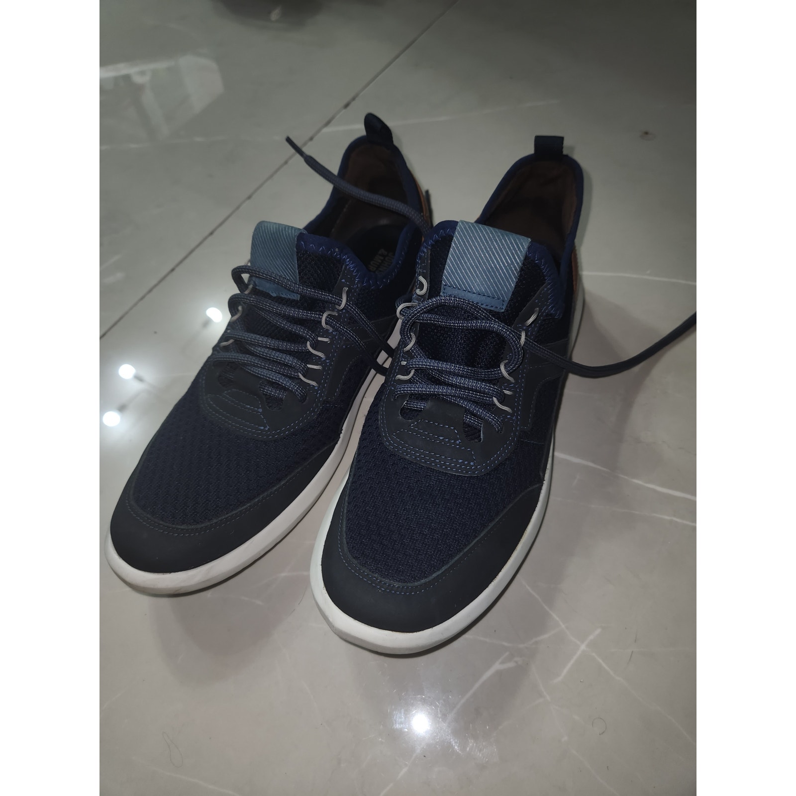 Johnston & Murphy men's navy blue men's lace up 9