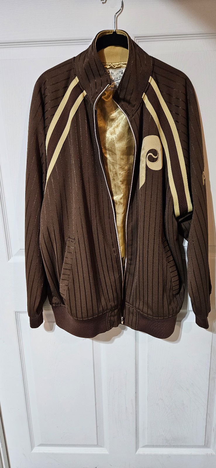 Mitchell and Ness philadelphia Phillies jacket mens large brown tan