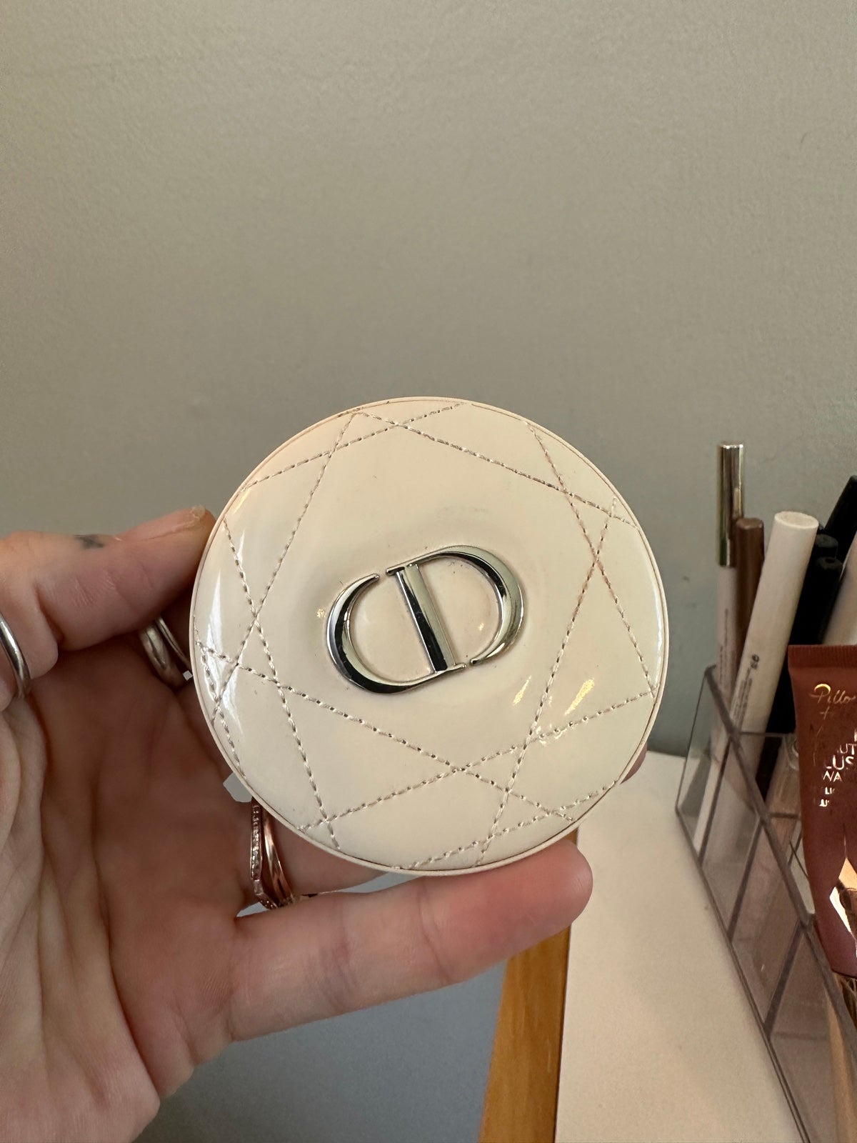 Christian dior luminizing highlighter powder nude glow