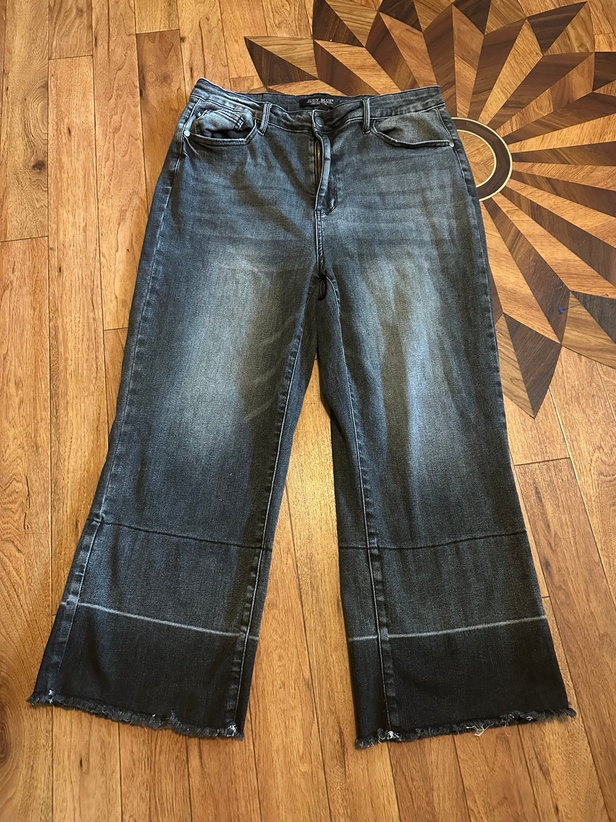 Judy Blue Plus Size Knoxville High Rise Wide Leg Crop 15