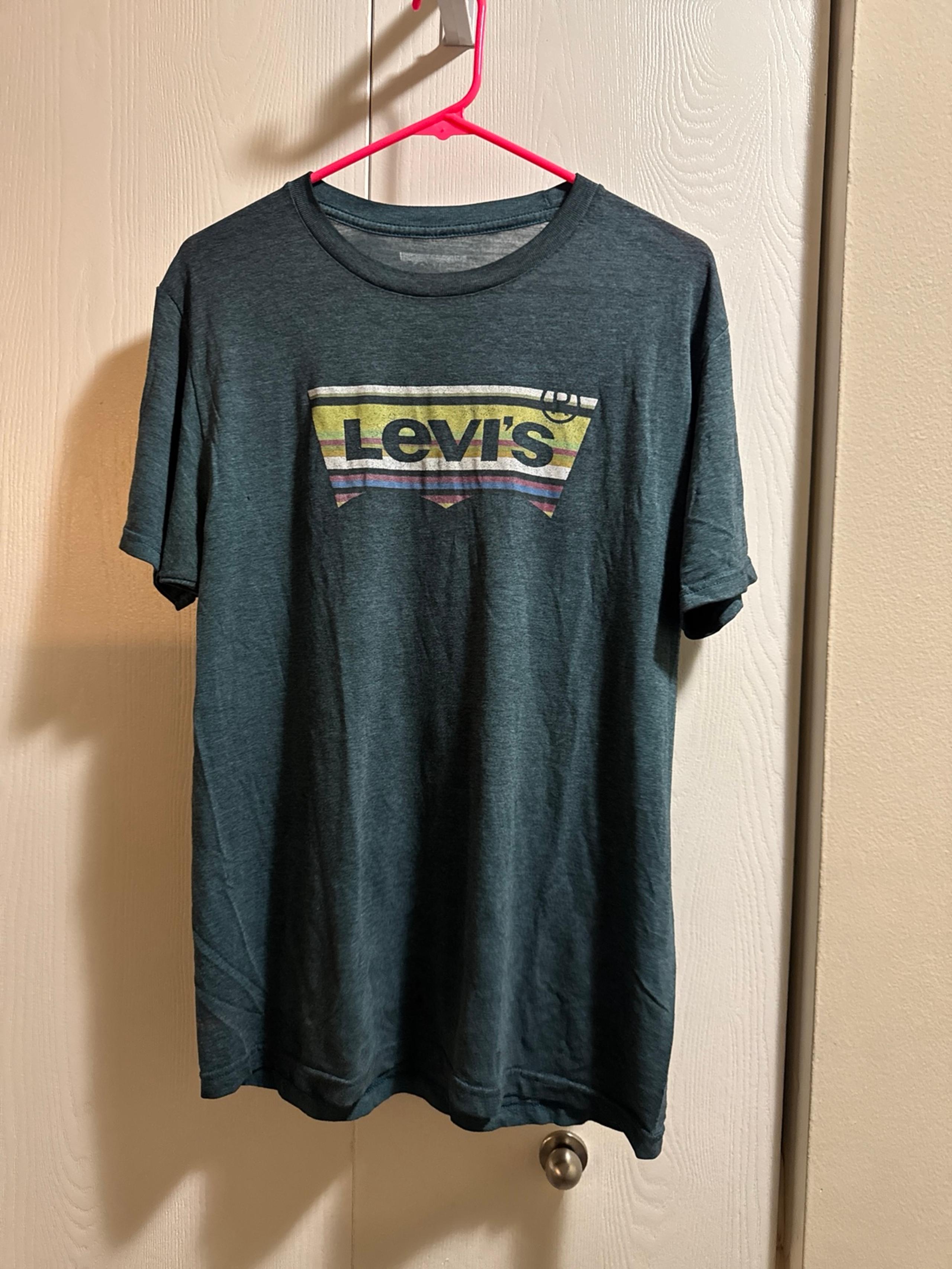 Levi’s shirt