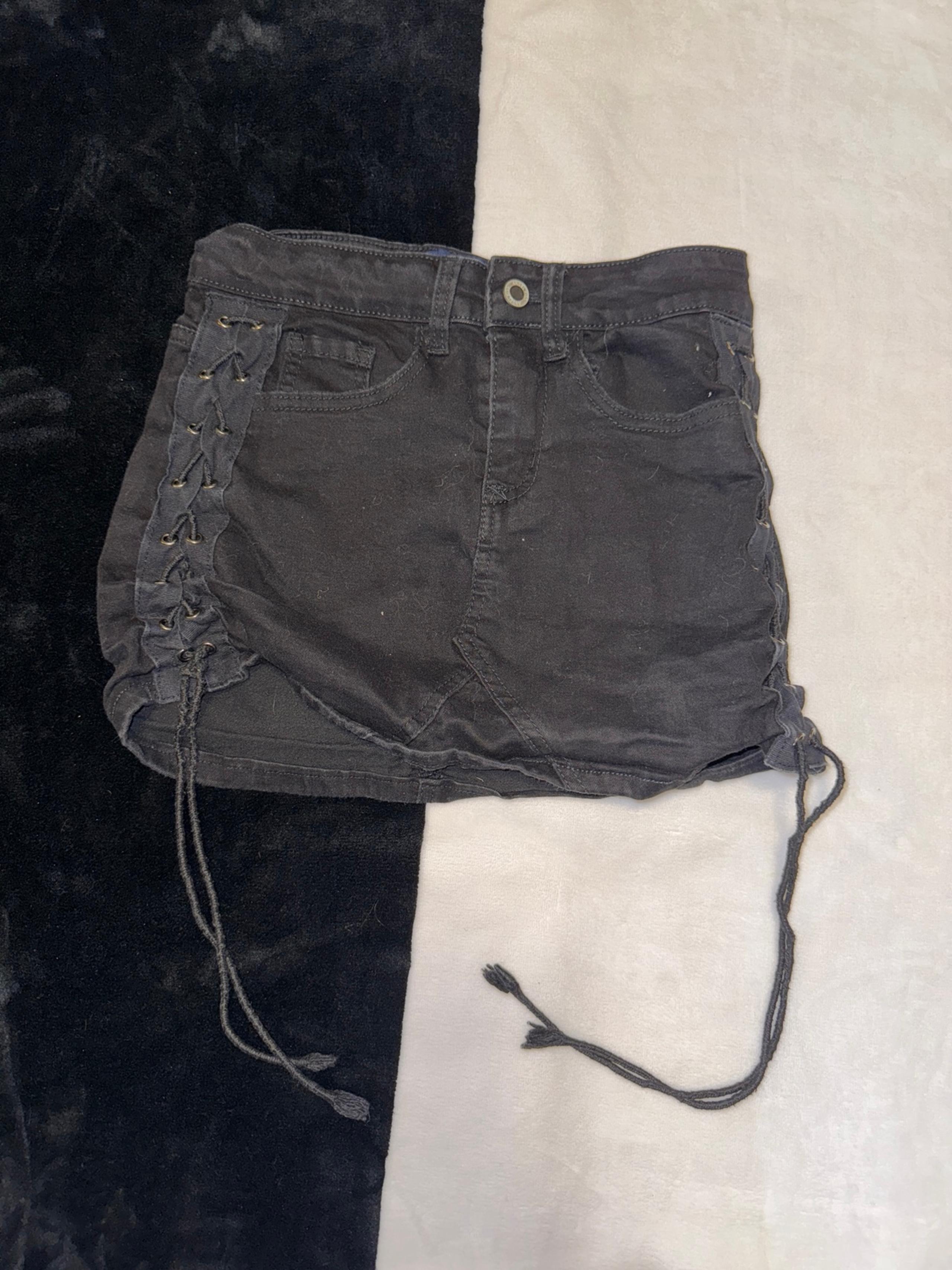 mini Skirt-angel kiss- size small! Super cute!