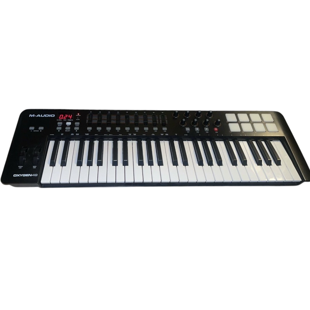 M-AUDIO OXYGEN 49 MIDI KEYBOARD CONTROLLER
