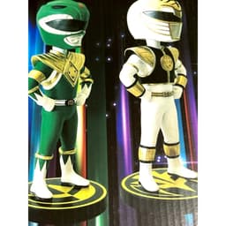 Item photo preview #3